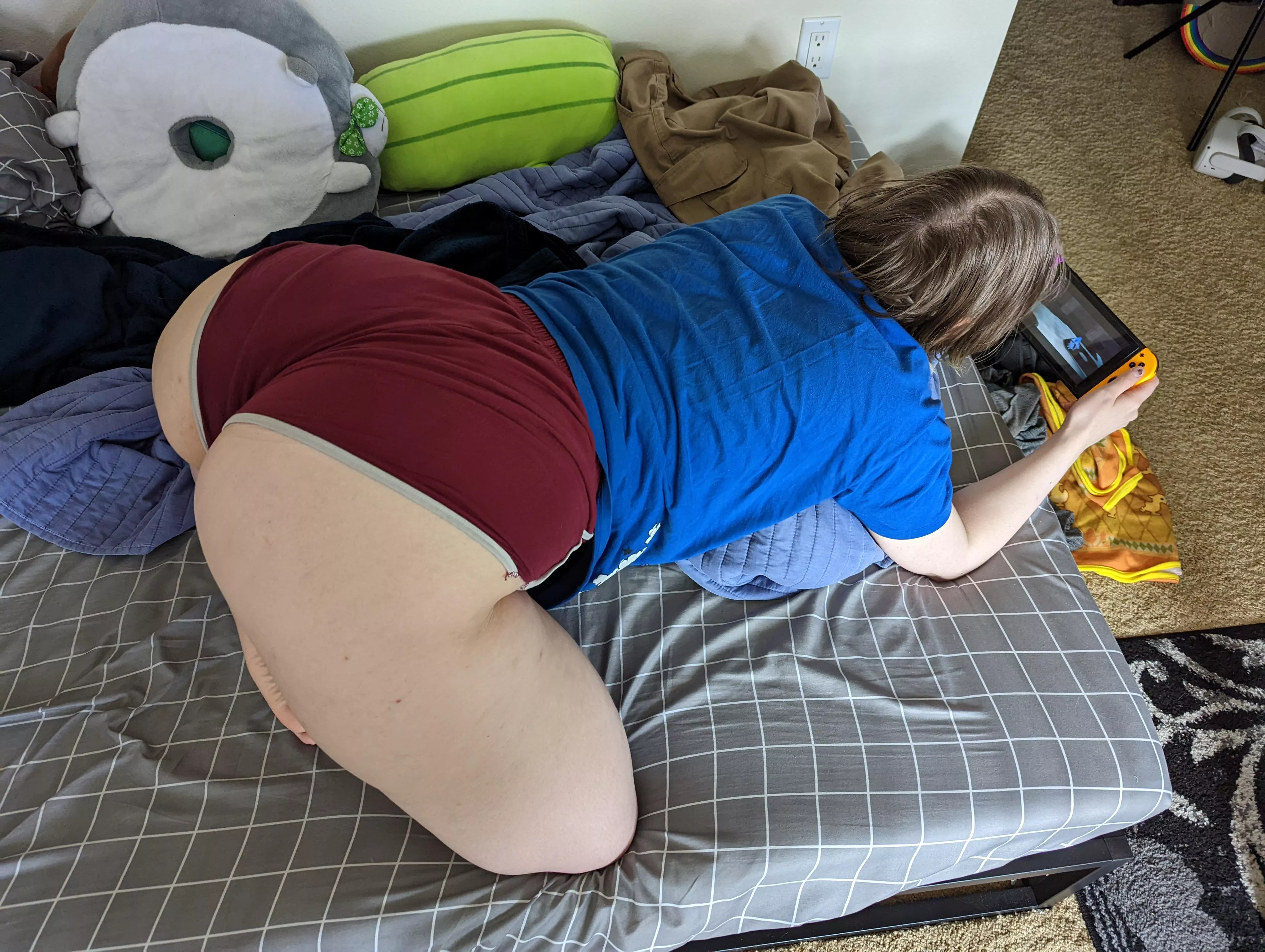 Is this proper gaming position?