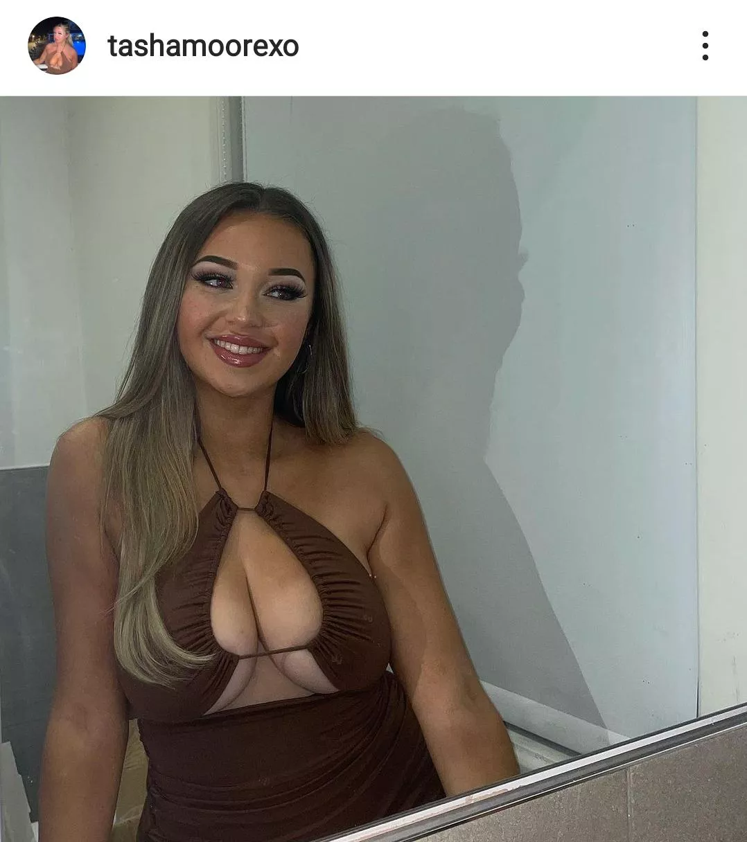 20yo huge boobs UK hottie