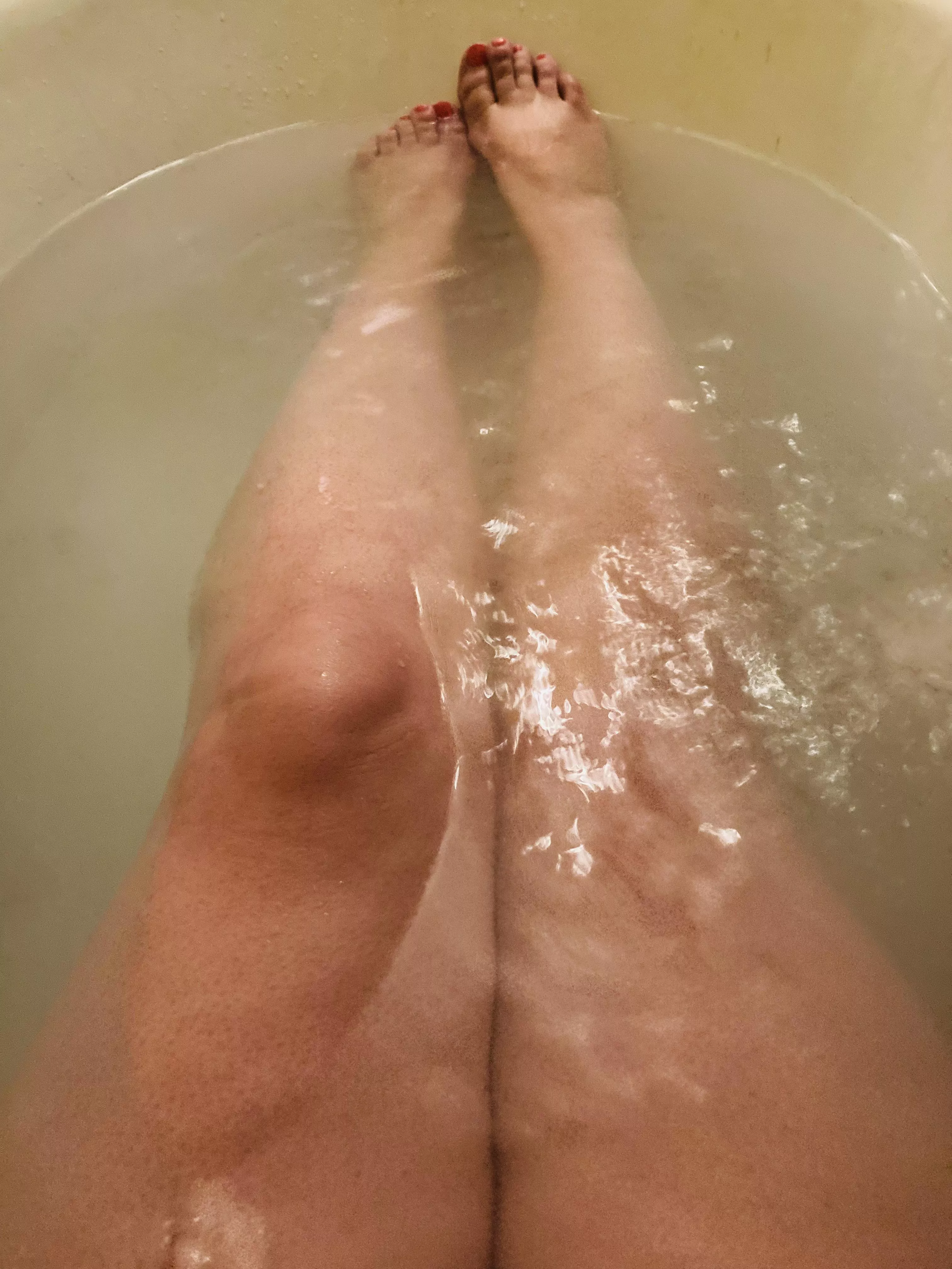 Bath time [f]un 🛁