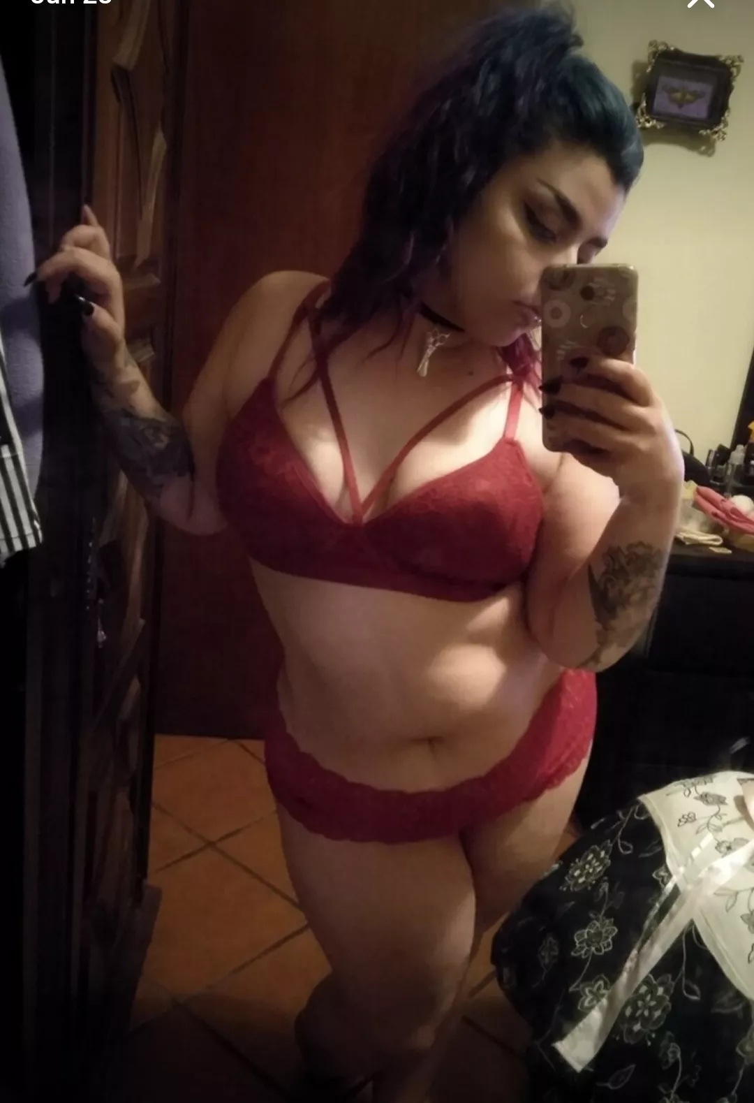 black lingerie will always be my favourite, but the red wins me over too. what do you prefer?