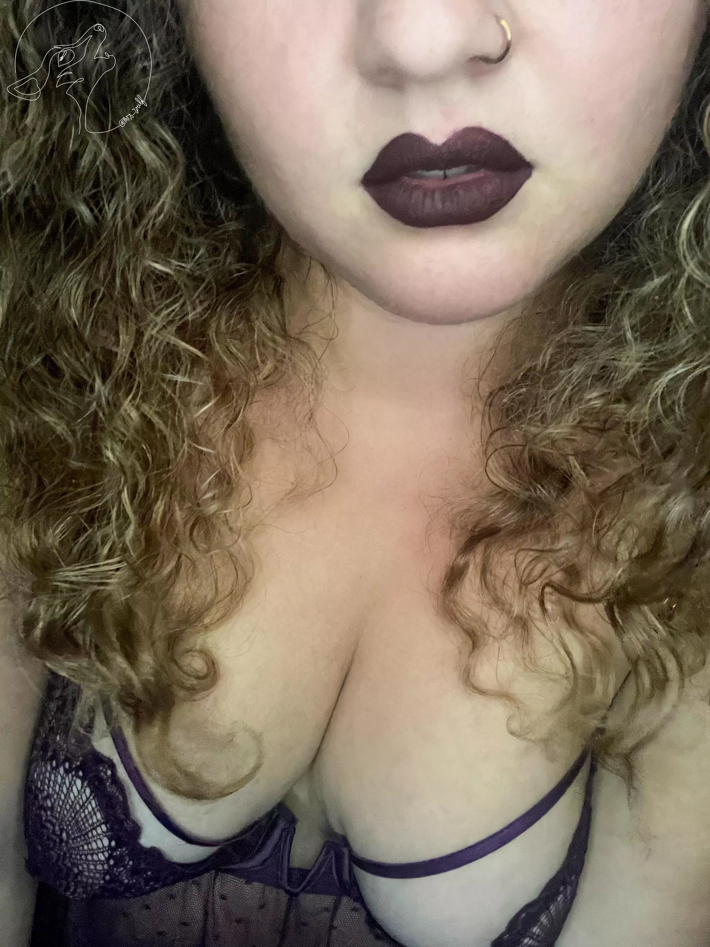 Dark lips = dirty thoughts 😈🖤