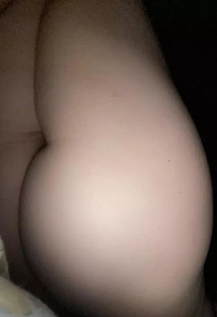 Kiss my ass goodnight 💋😻🤤