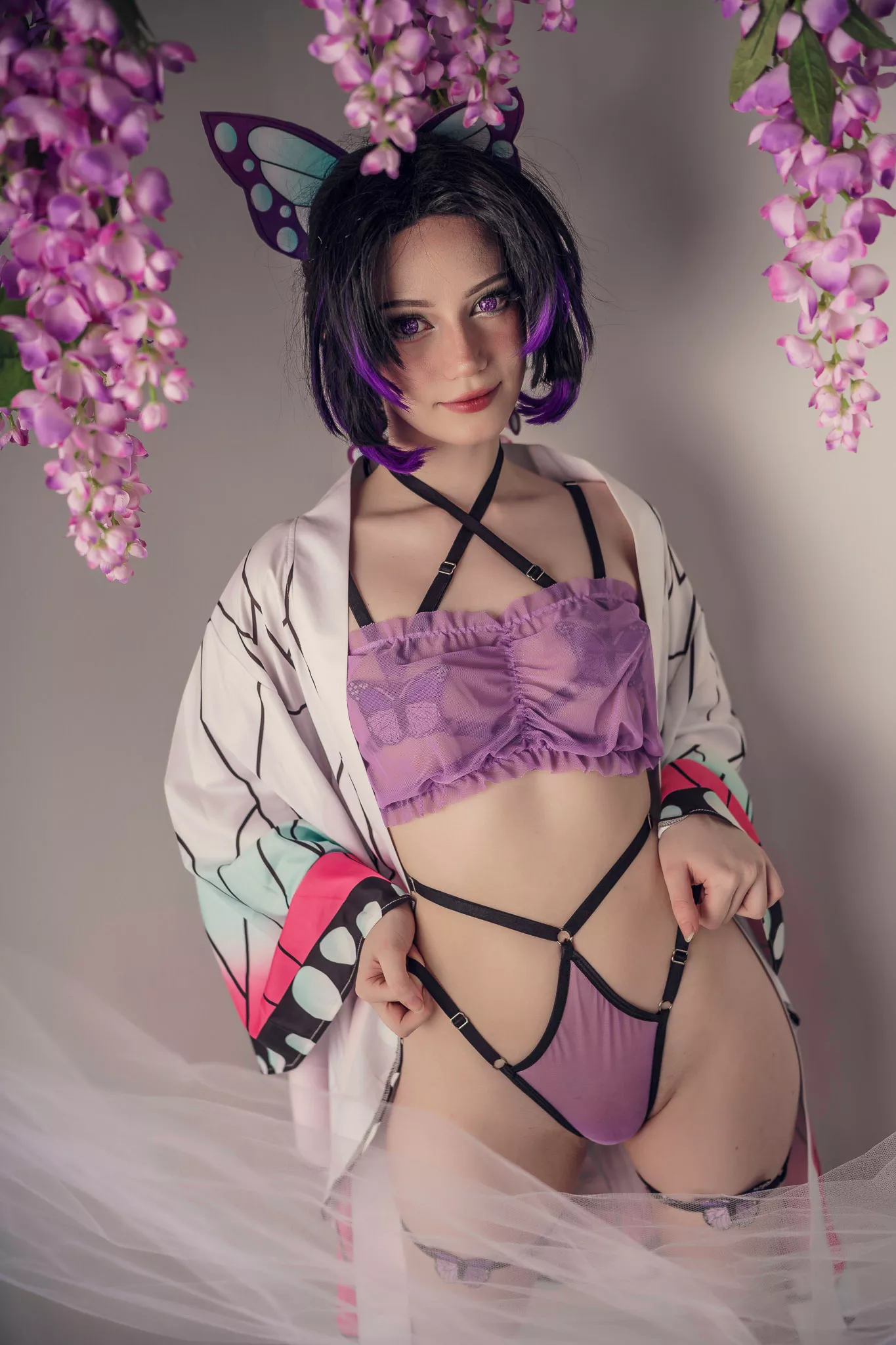 Shinobu Kocho (Kimetsu no Yaiba) by Moondays