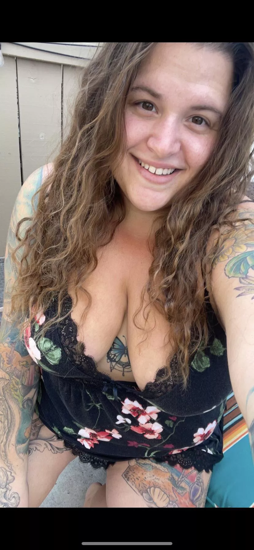 voluptuous stoner covered in tattoos!