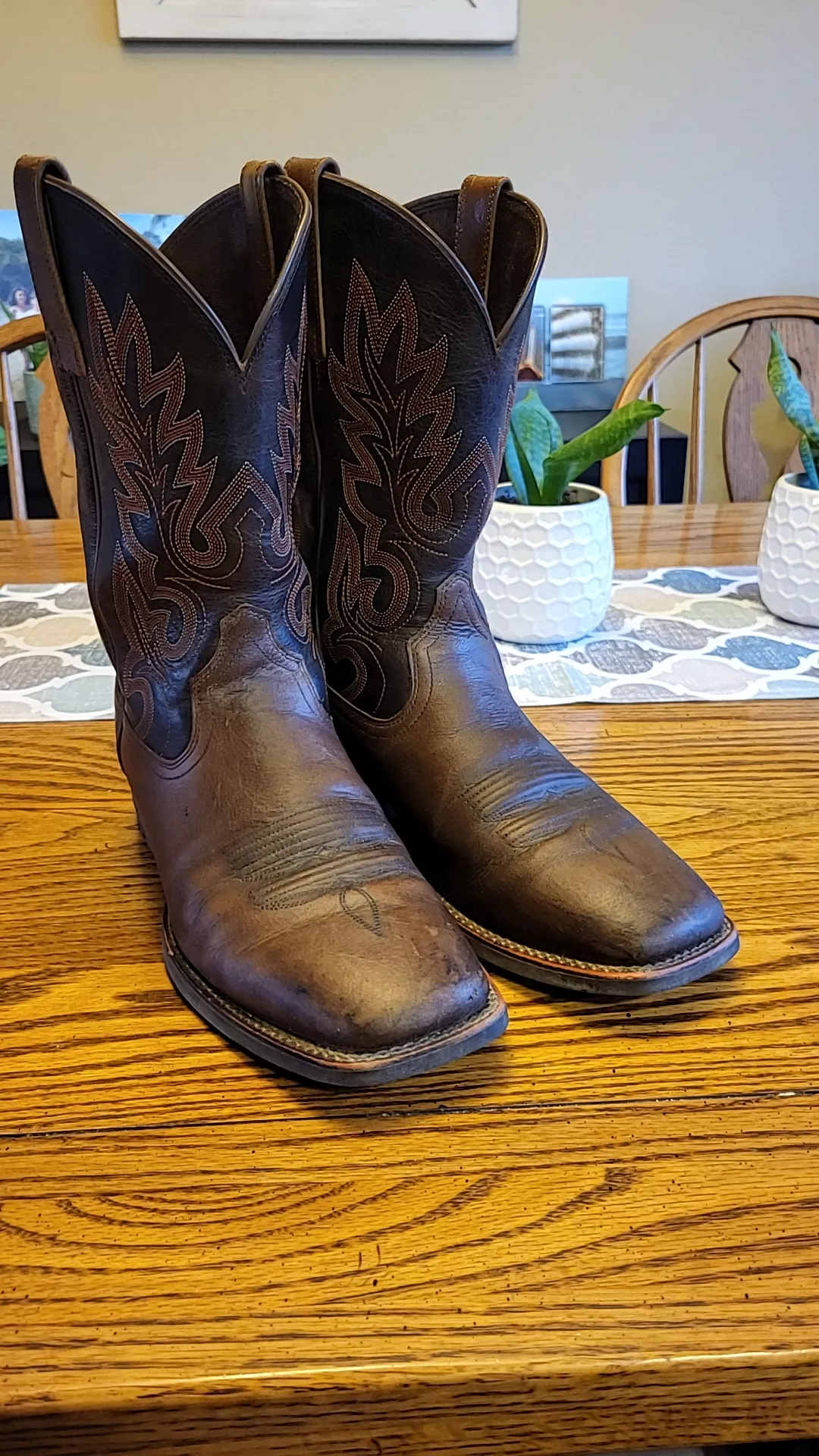 anybody really like conditioning and waxing they boots? feels good after they get so many scuffs to clean em up and moisten