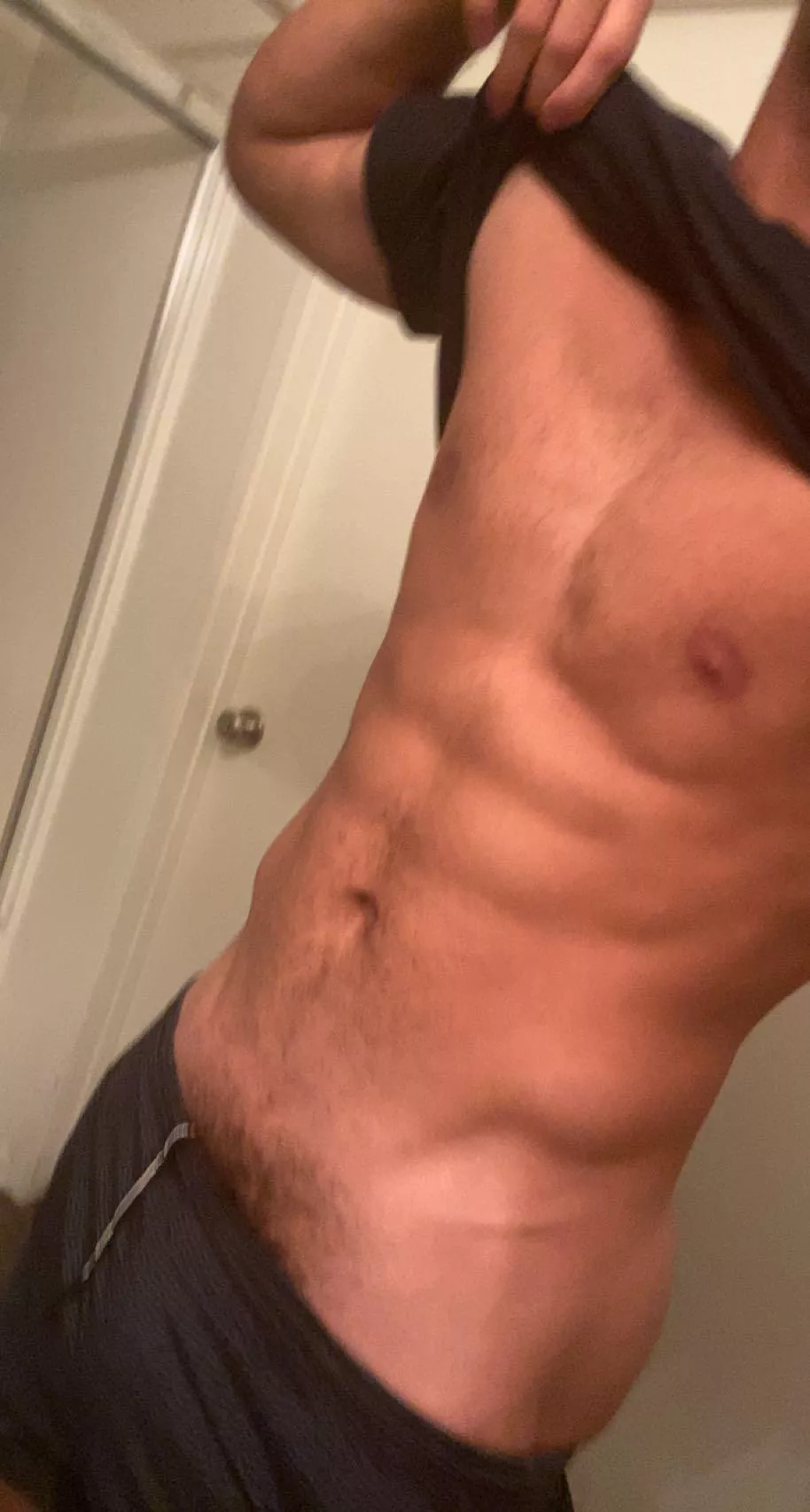 Athletic gym bro (21) start from the topðŸ‘…