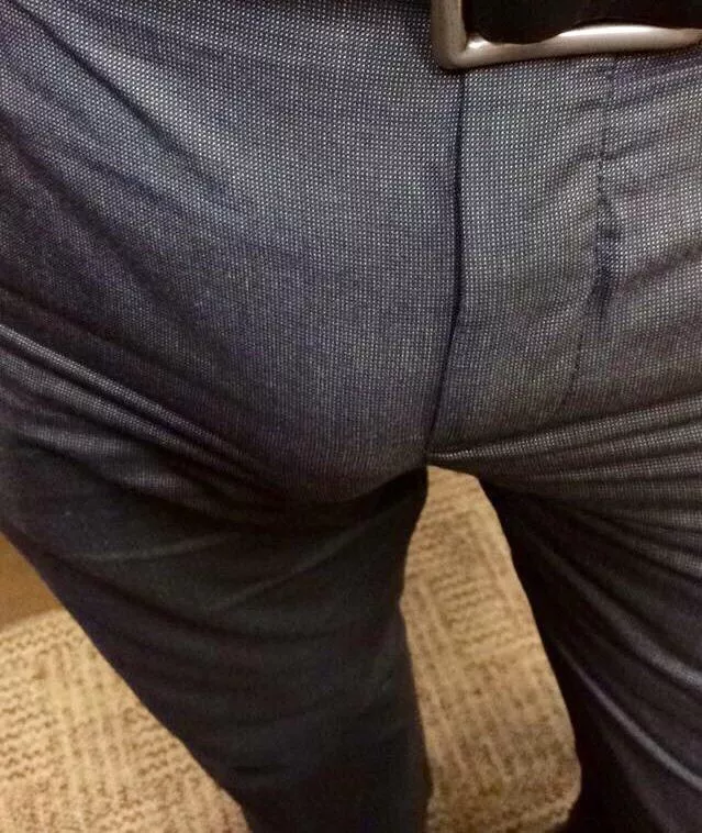 Business casual bulge