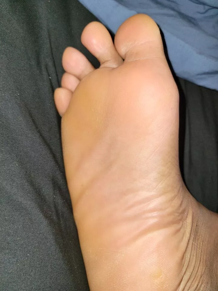 dms open let's chat about our feet and sext