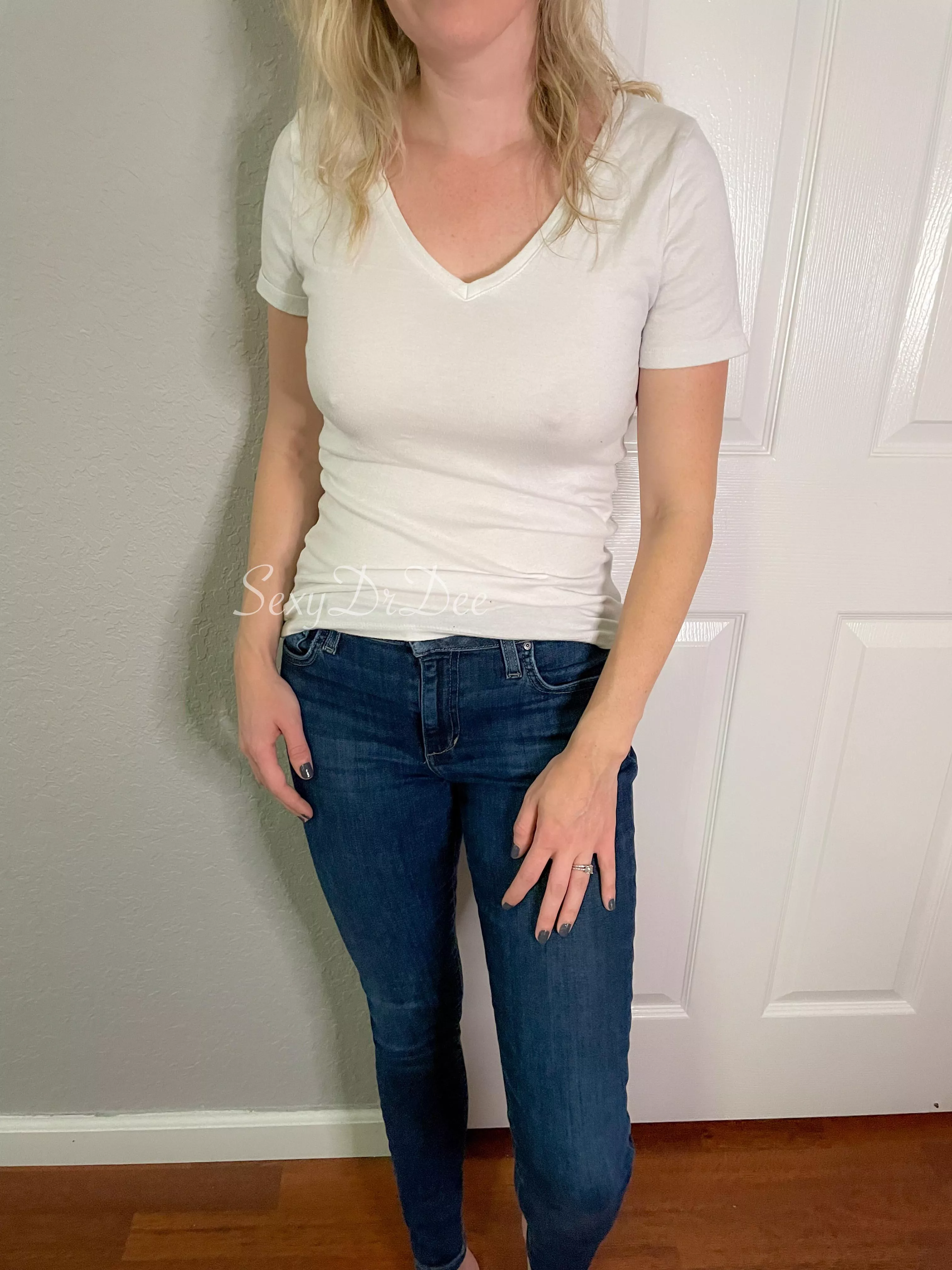 Iâ€™m an all American girl with jeans and a white tshirt [f]