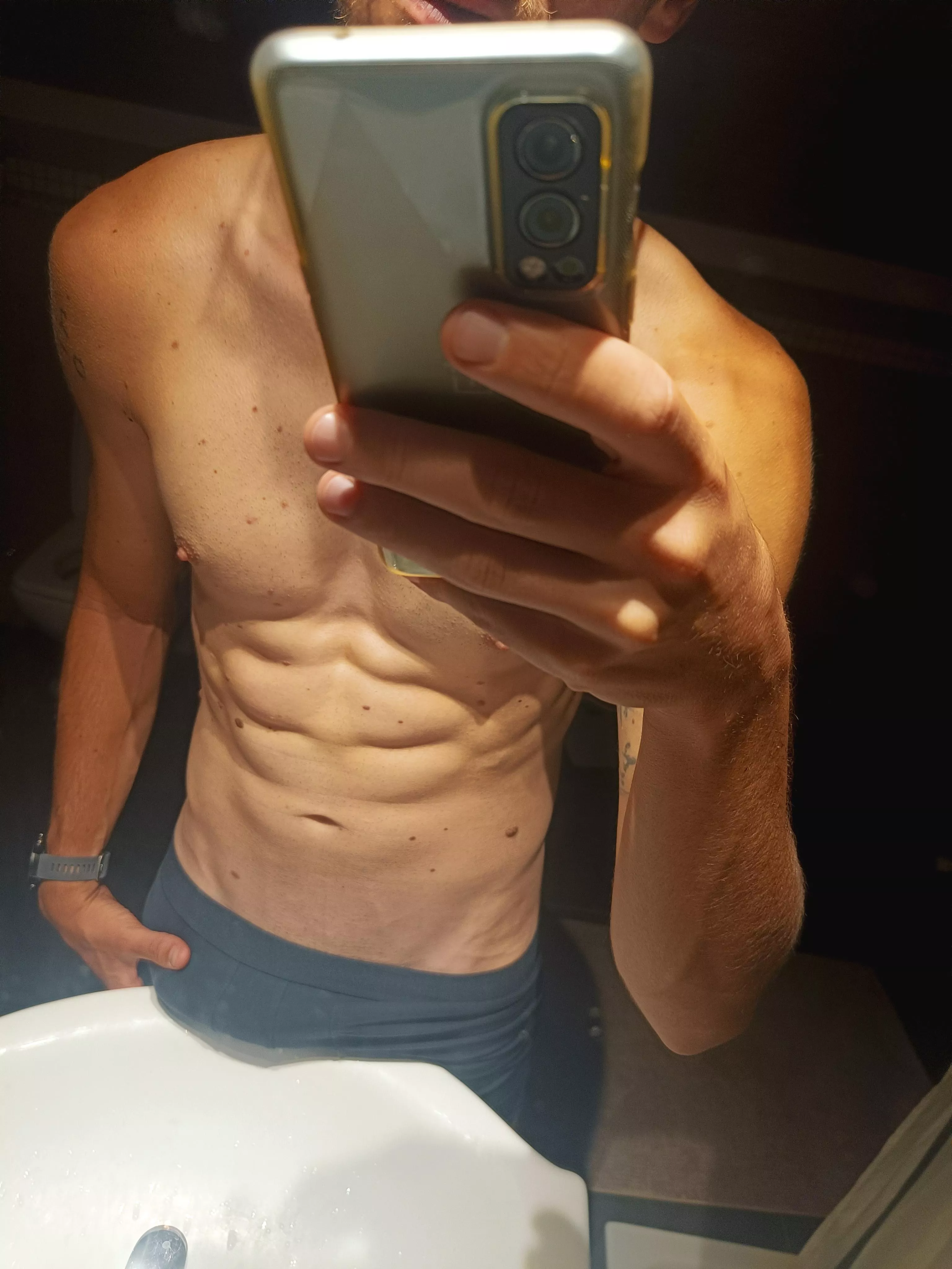 (m) Are you into fit guys? 😉