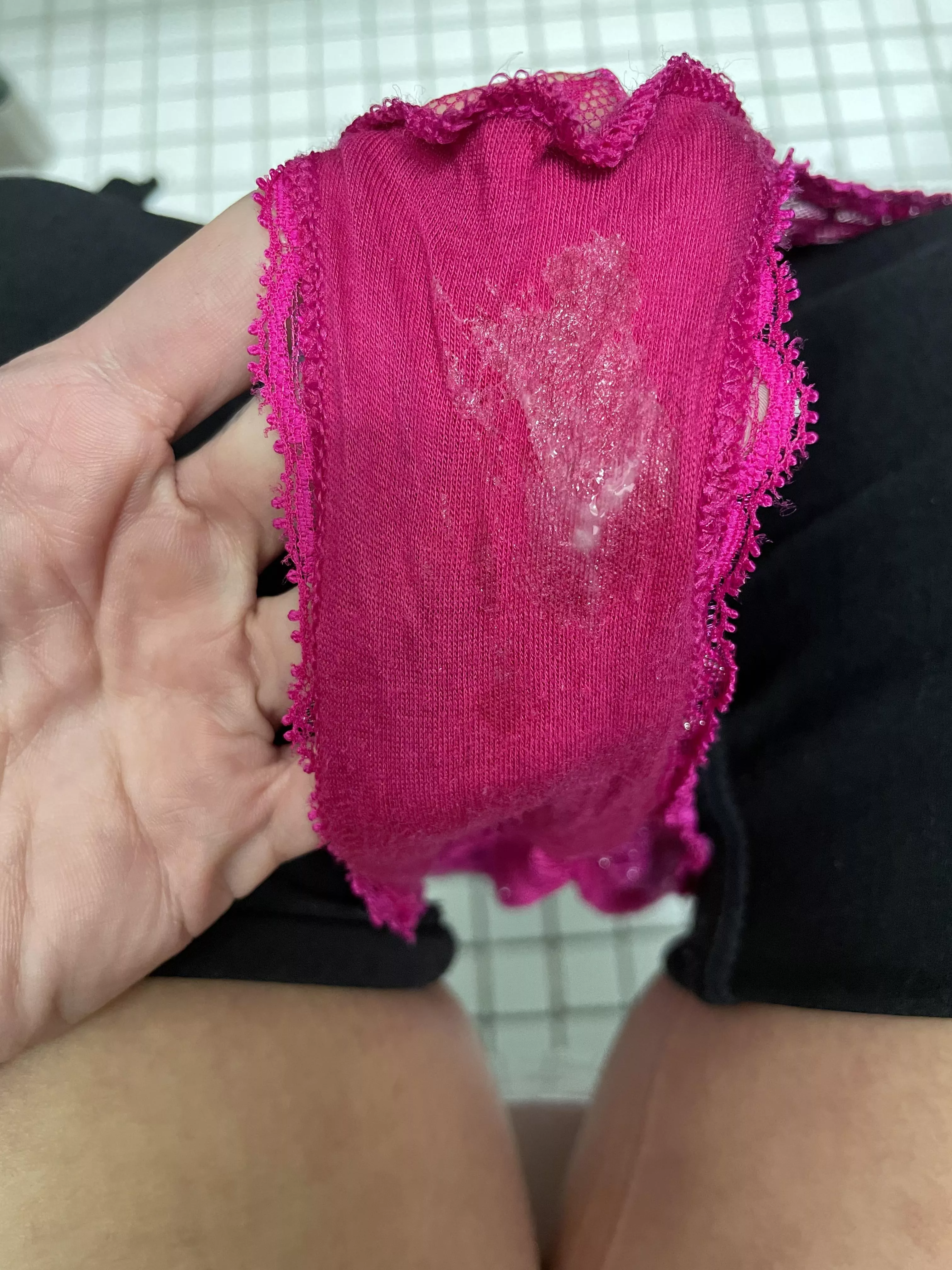 [selling] Wet and sticky for lunch