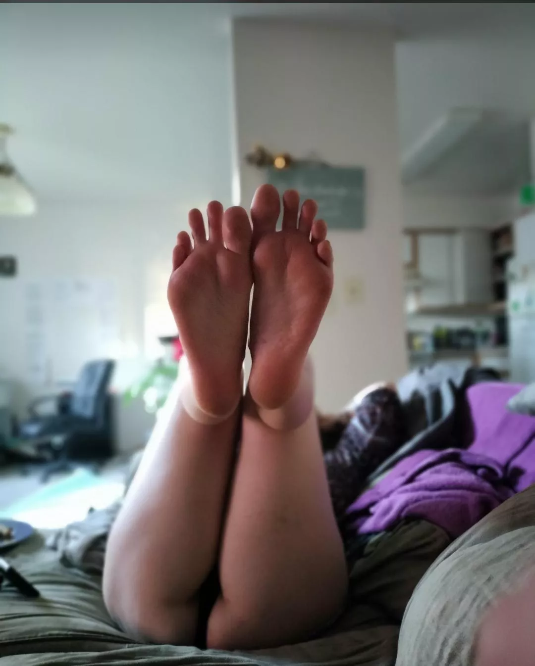 suck my toes while you spank my ass