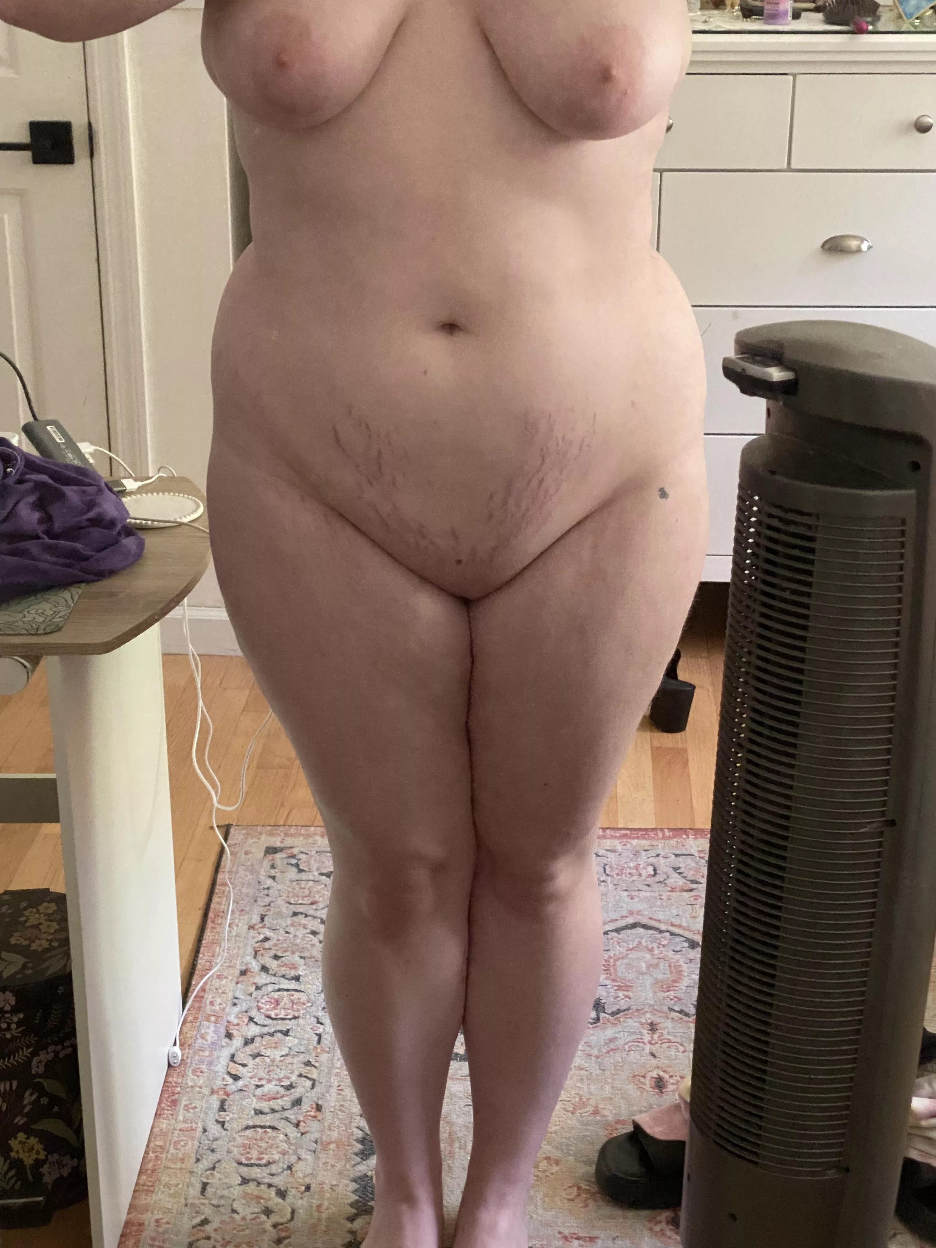 23f, 5â€™6, 220lbs+ not rly sure. Had a rough year, gained 15lbs very suddenly, introducing these stretch marks on my stomach. Trying to accept them + me.