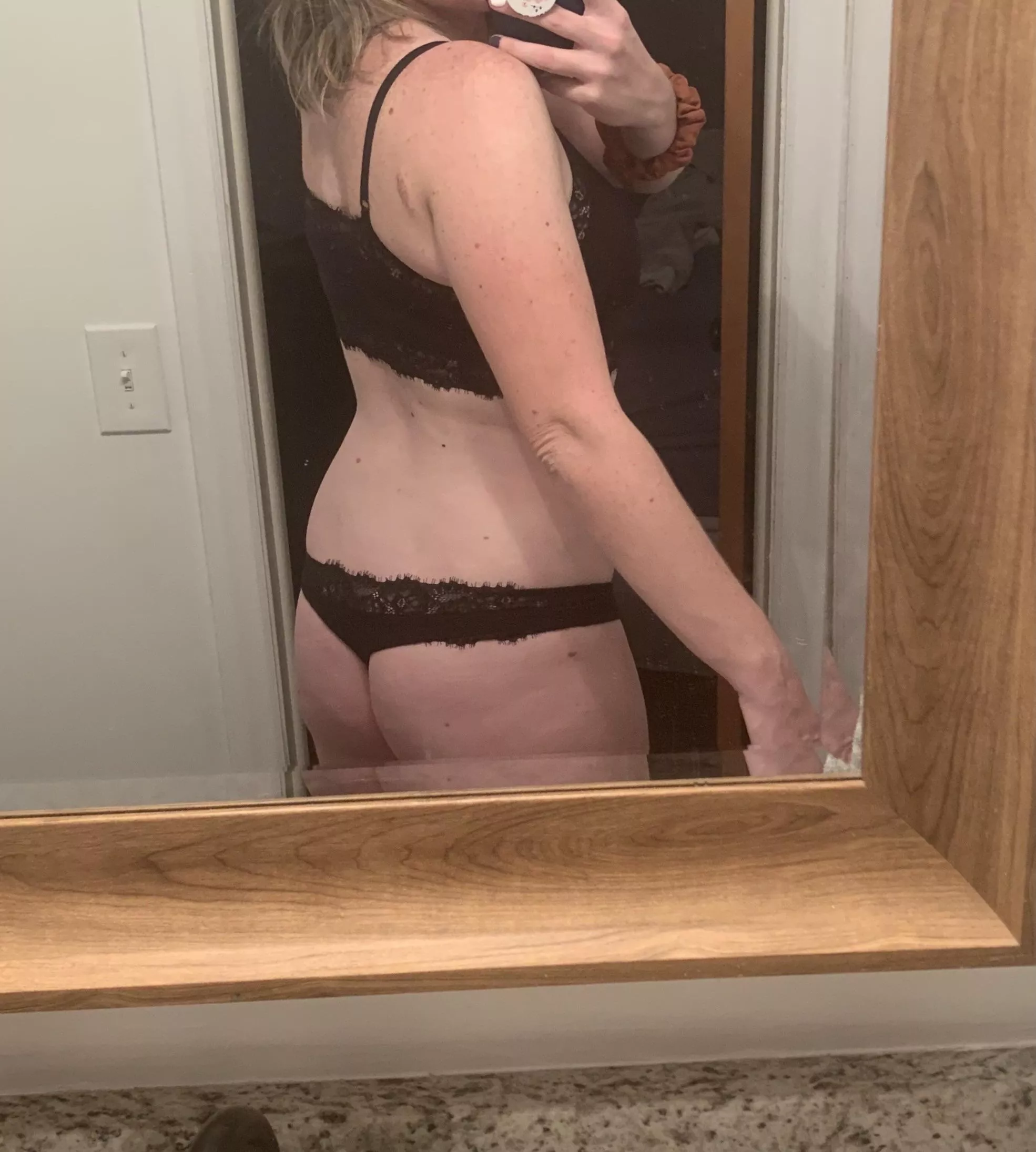 [38][f] moms can still wear thongs right?