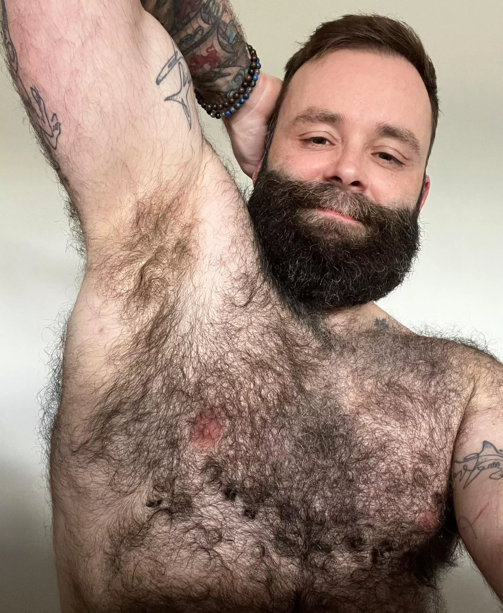 Anyone into hairy pits?