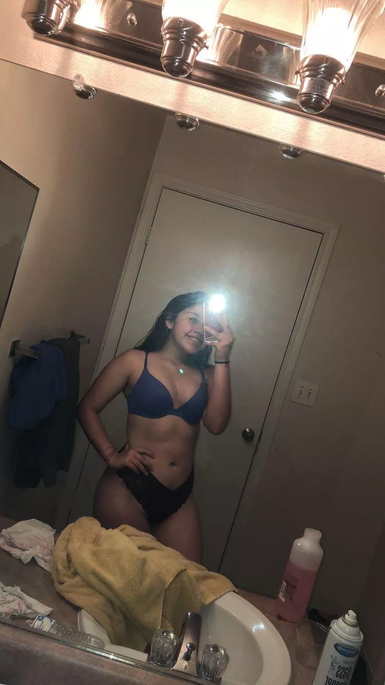 Dm sample to trade Latina gf