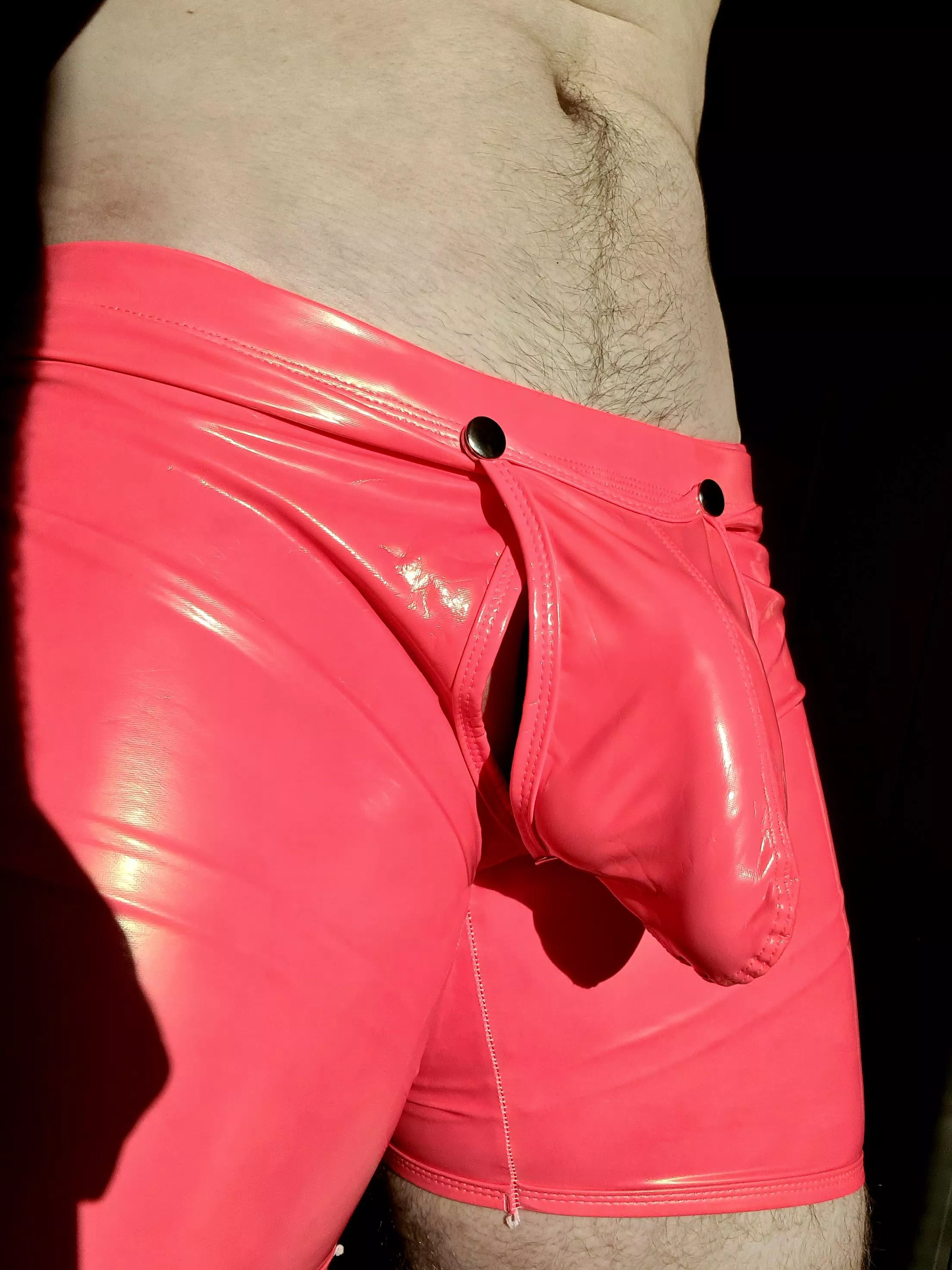 Do you like how my bulge looks in latex?