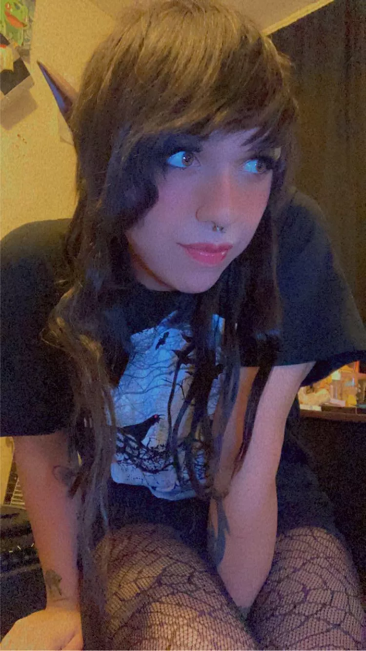 Emo elf ðŸ–¤