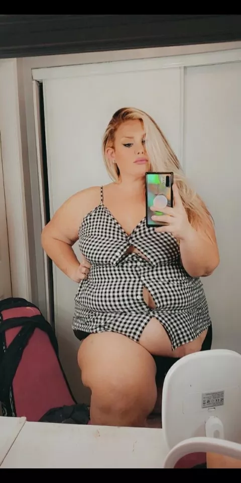 inbox me for a fat chat ðŸ¥°