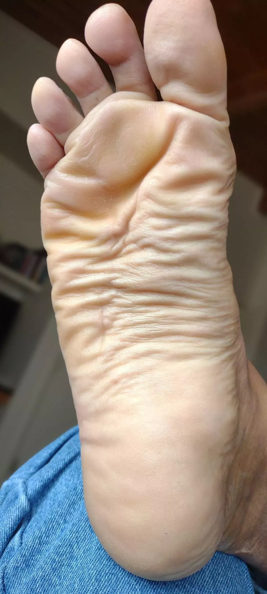 lick my wrinkled sole.