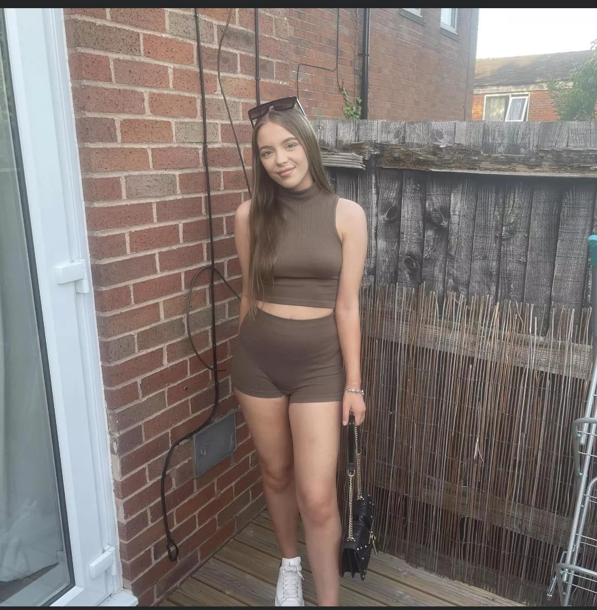 Brunette chav