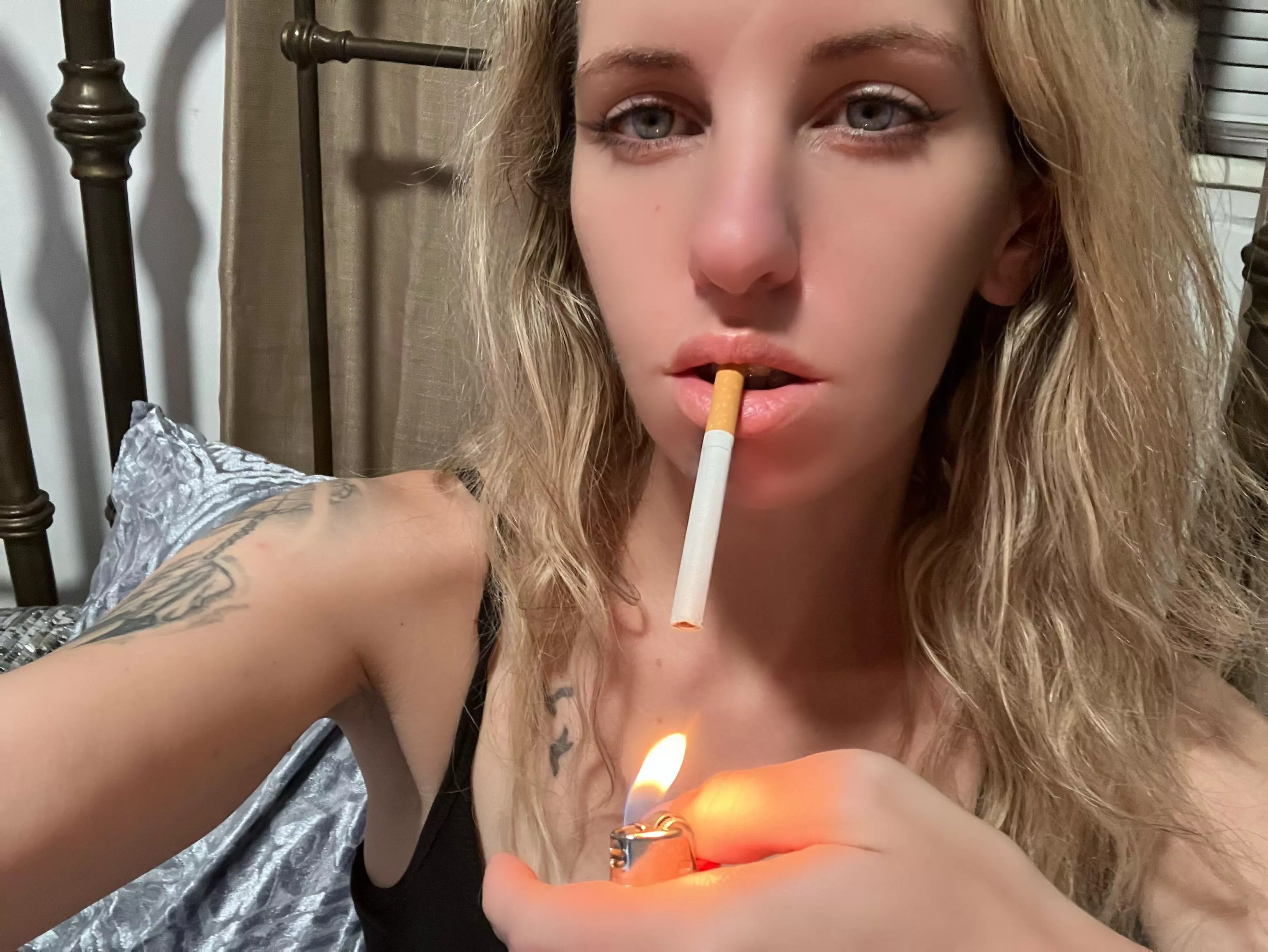 Care to join me for a late night smoke session love? â¤ï¸