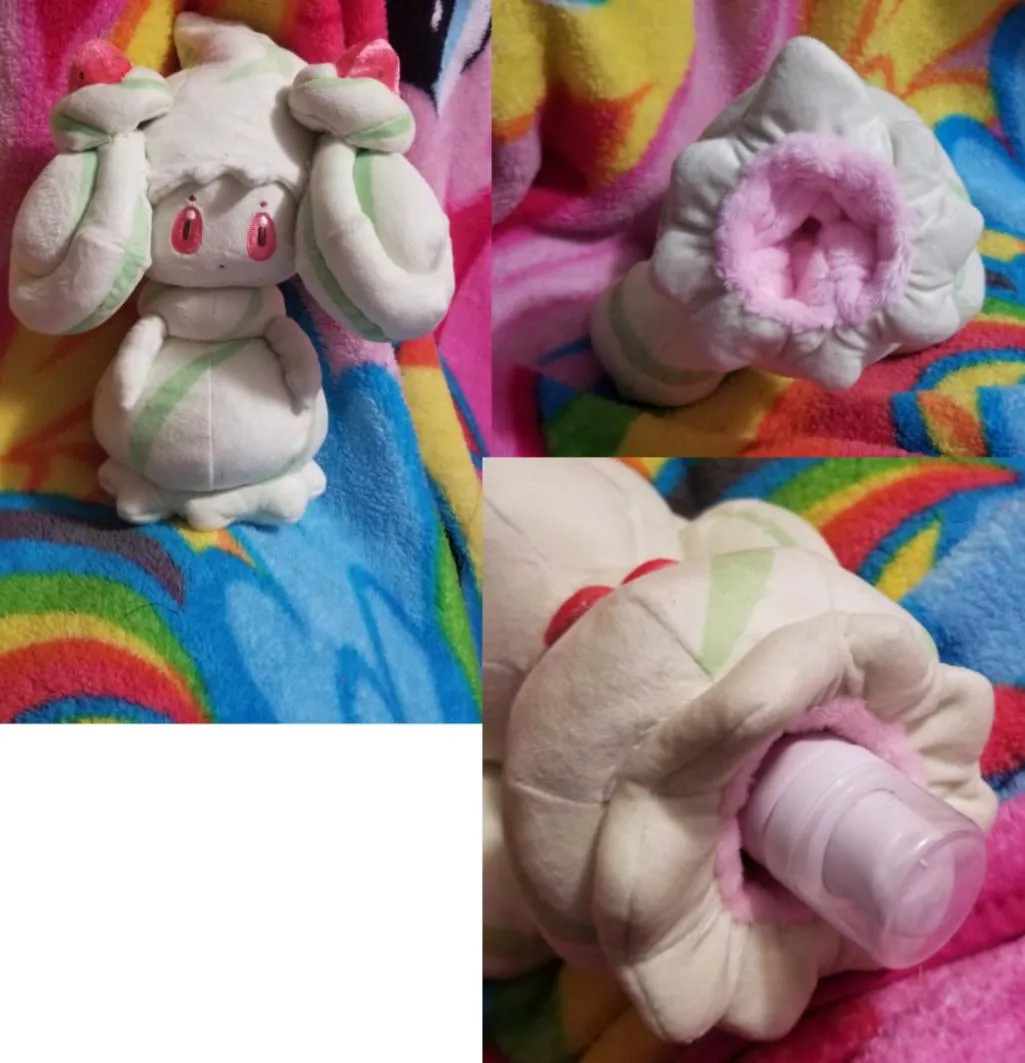 Recently commissioned NSFW fuckable female Pokemon Alcremie with one useable hole [f]