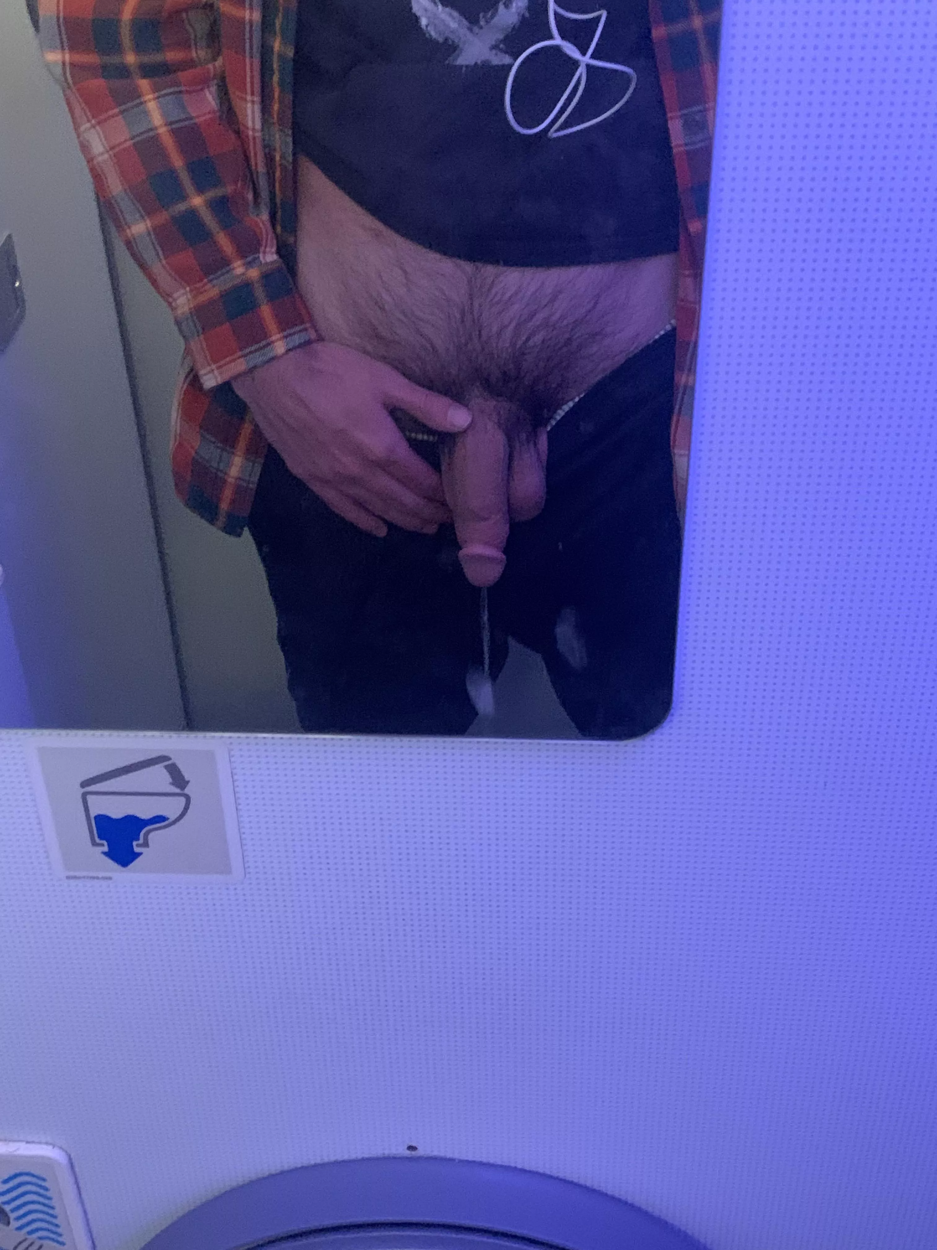 Airports make me horny (26)