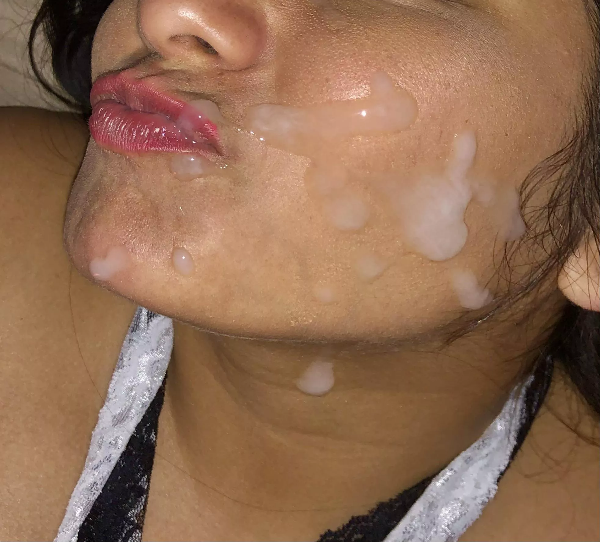 Now who wants a cum kiss