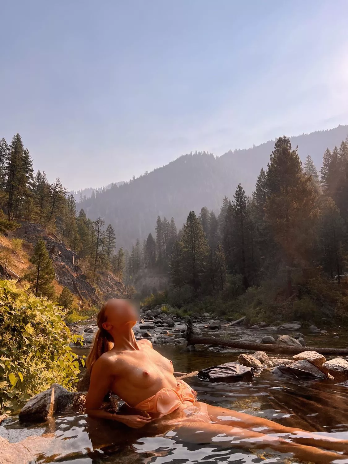 Stripping in a hot springs