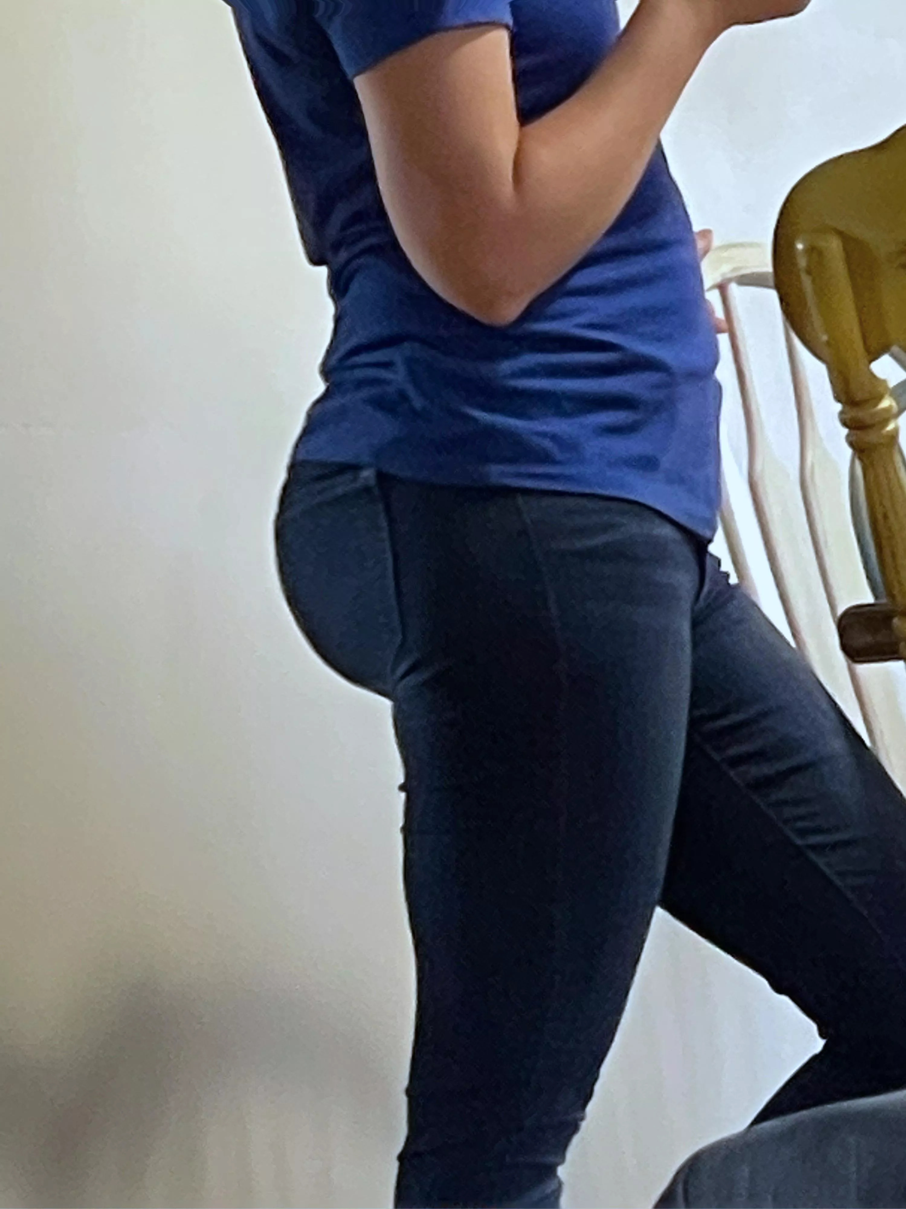 Unaware wifeâ€™s phat ass.