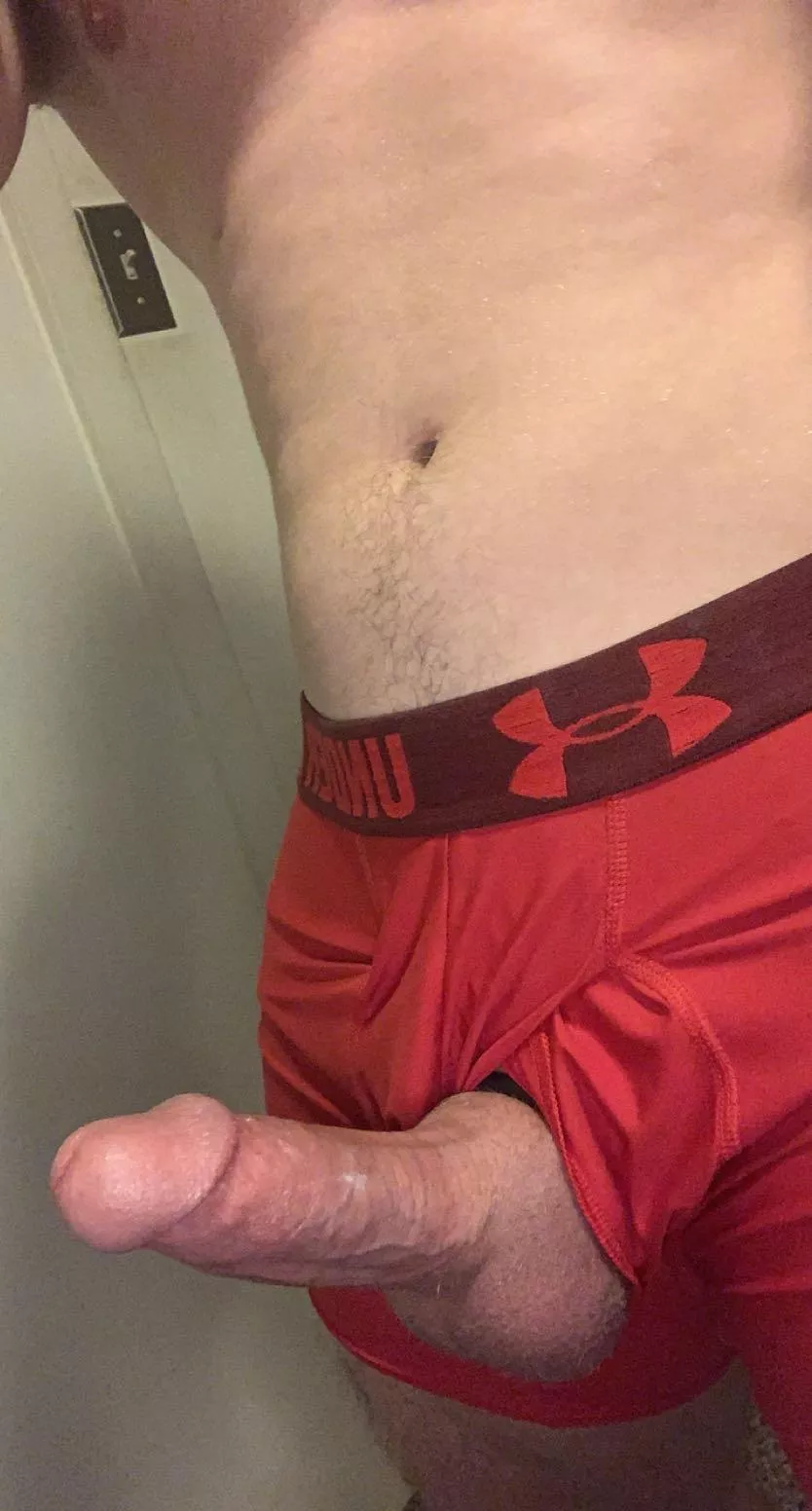 Was a bulgeâ€¦ Grew itâ€™s way out ðŸ˜¬ðŸ˜