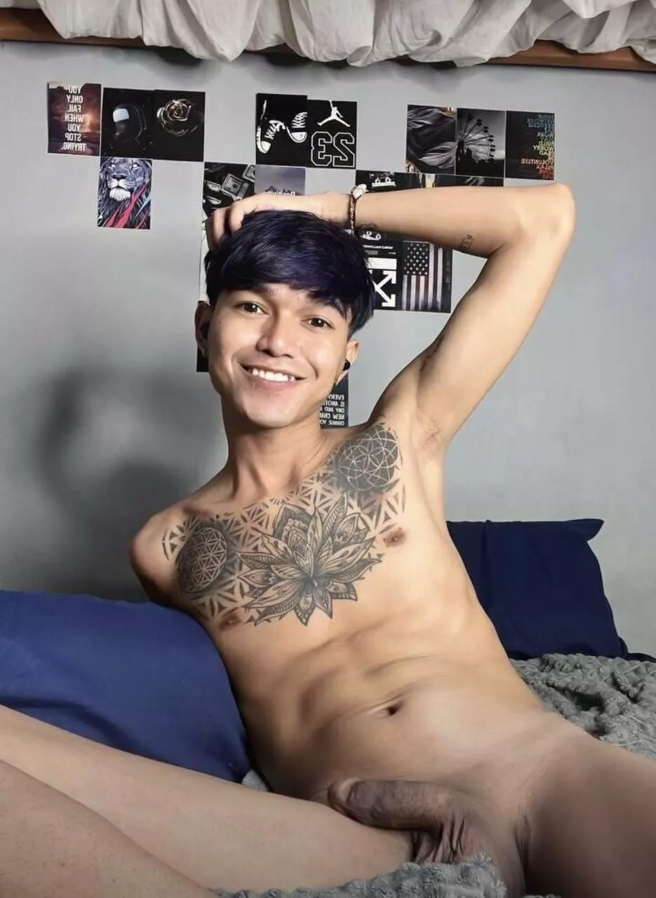 Who wants to see a skinny twink covered in cum ðŸ’¦ðŸ‘…ðŸ’¦ðŸ‘…