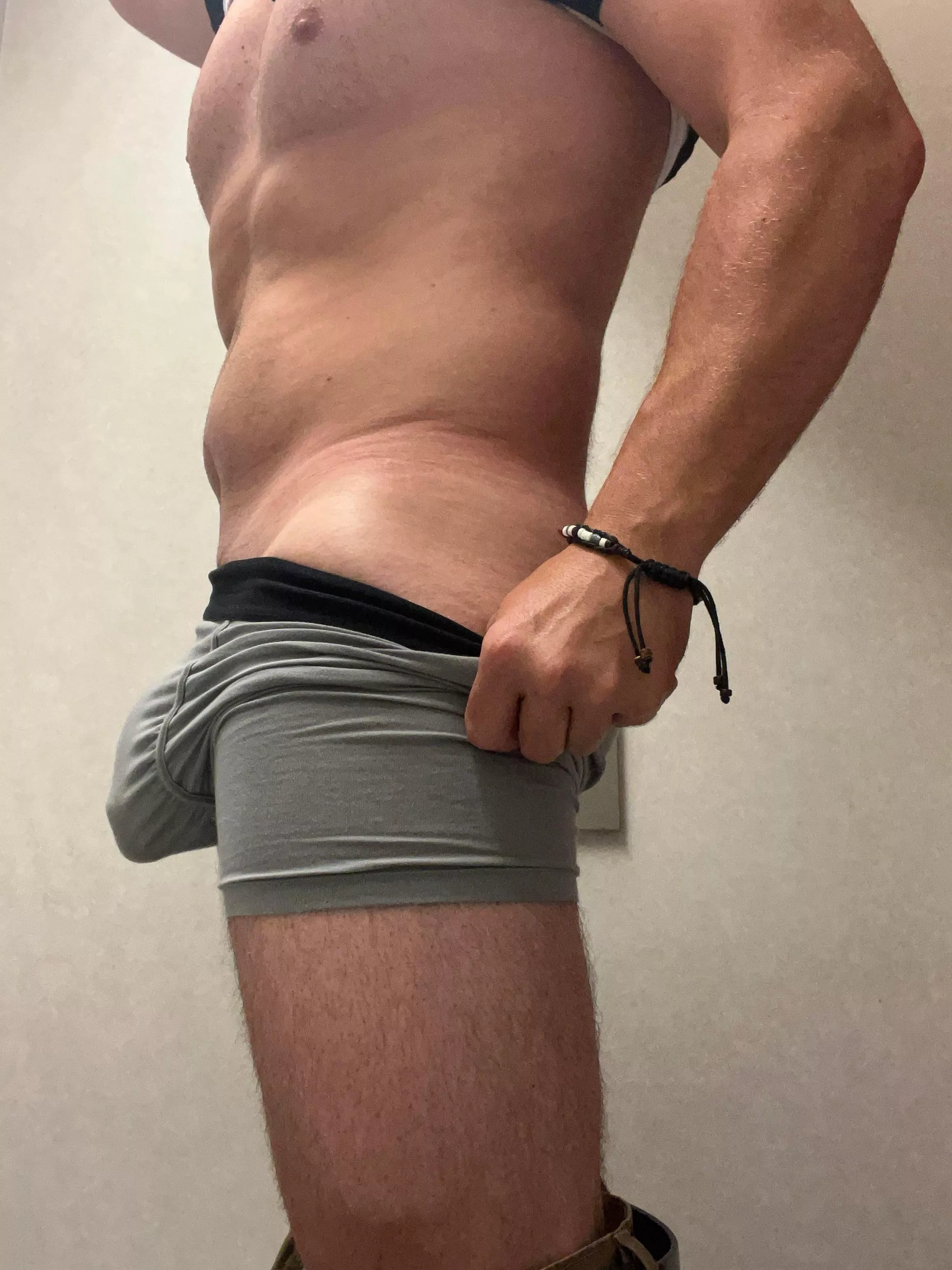 (38) Since itâ€™s officially grey sweatpants season, hope you donâ€™t mind me in grey boxers