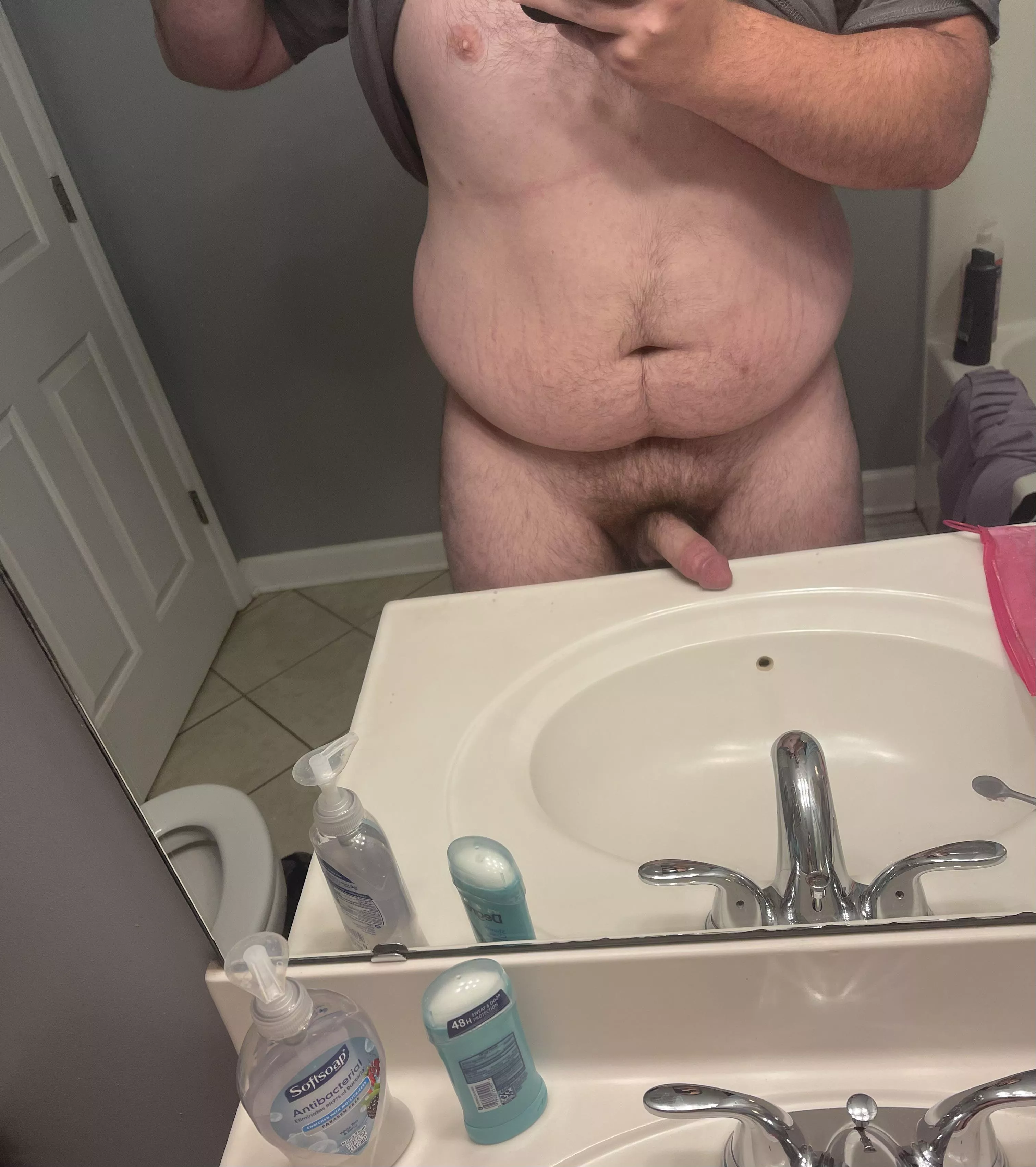 Just a chubby dude saying heyâ€¦DM or comment your thoughts or if you want more. 30M