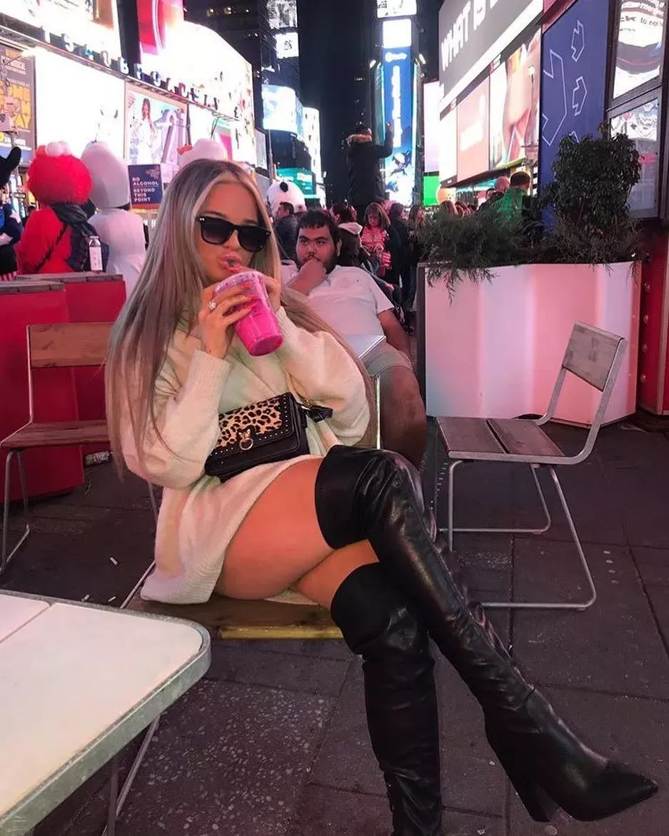 Lauren in fuck me boots