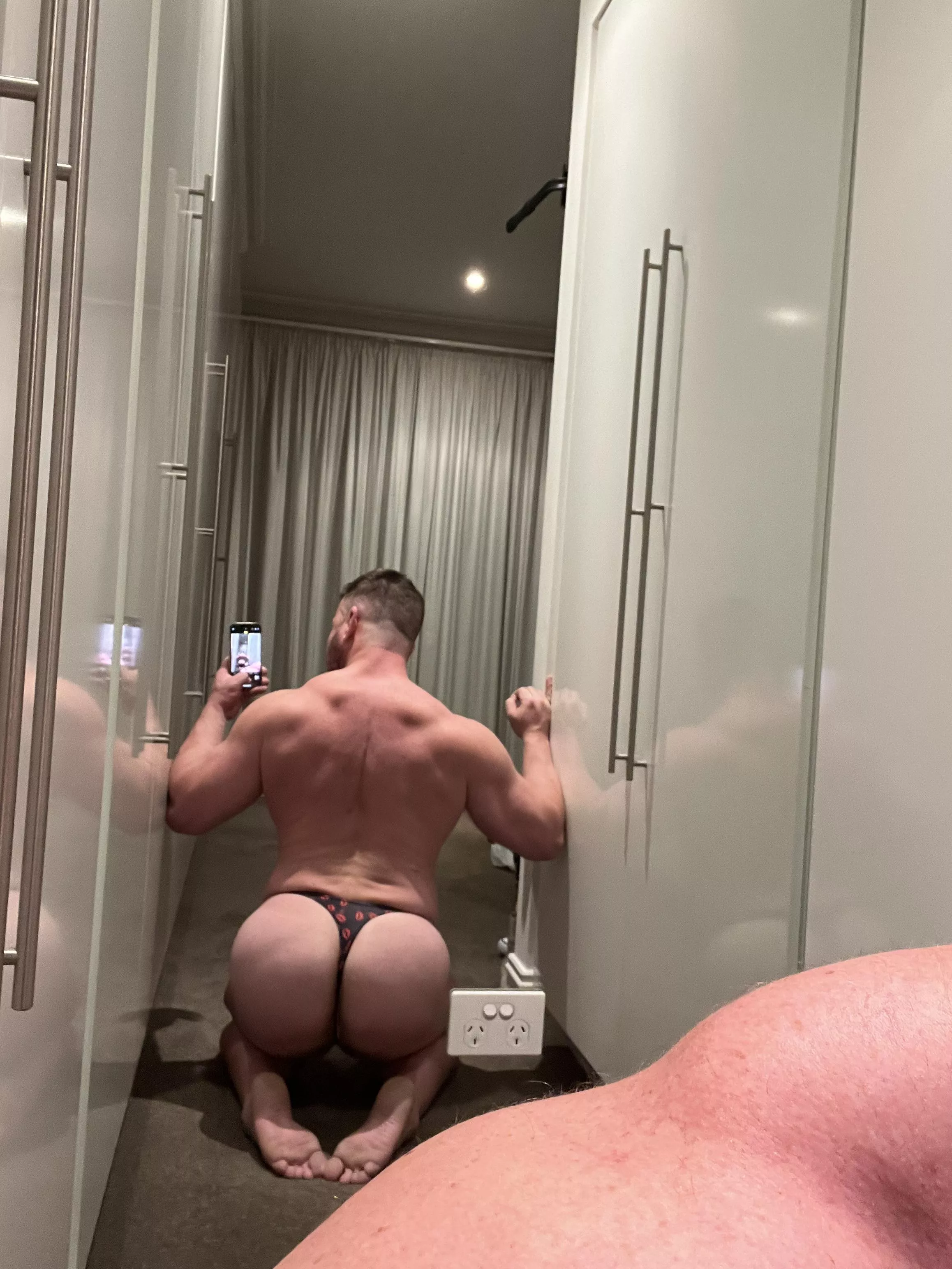 Post glutes dumpy check [M] 🍑