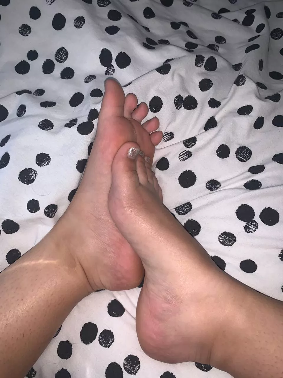 What would you do with my little feet, DM ME💜