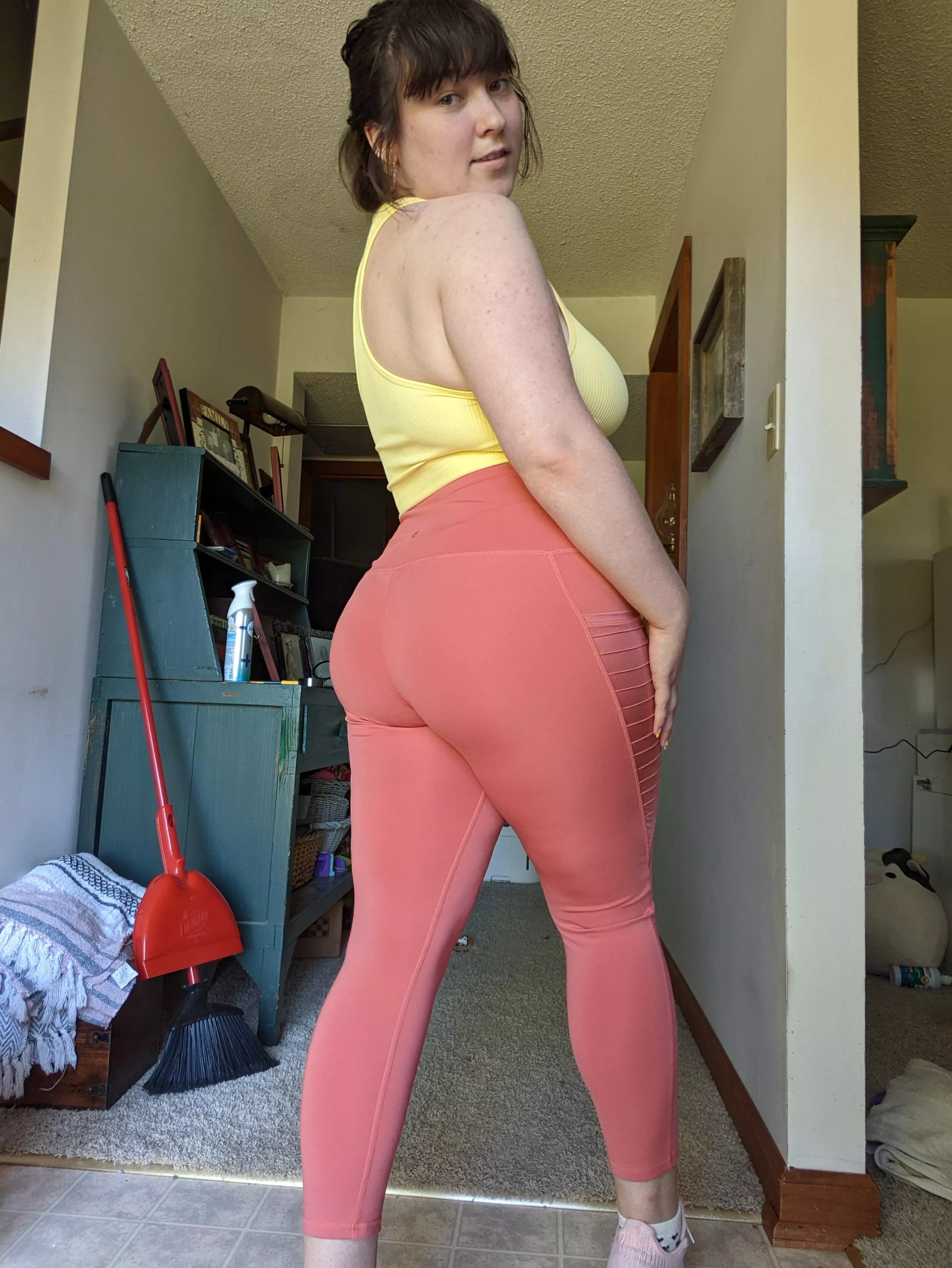 Would you grope me through my leggings?