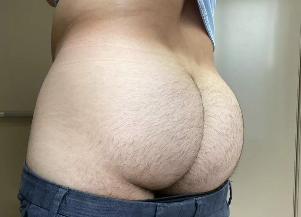 Hairy bubble butt