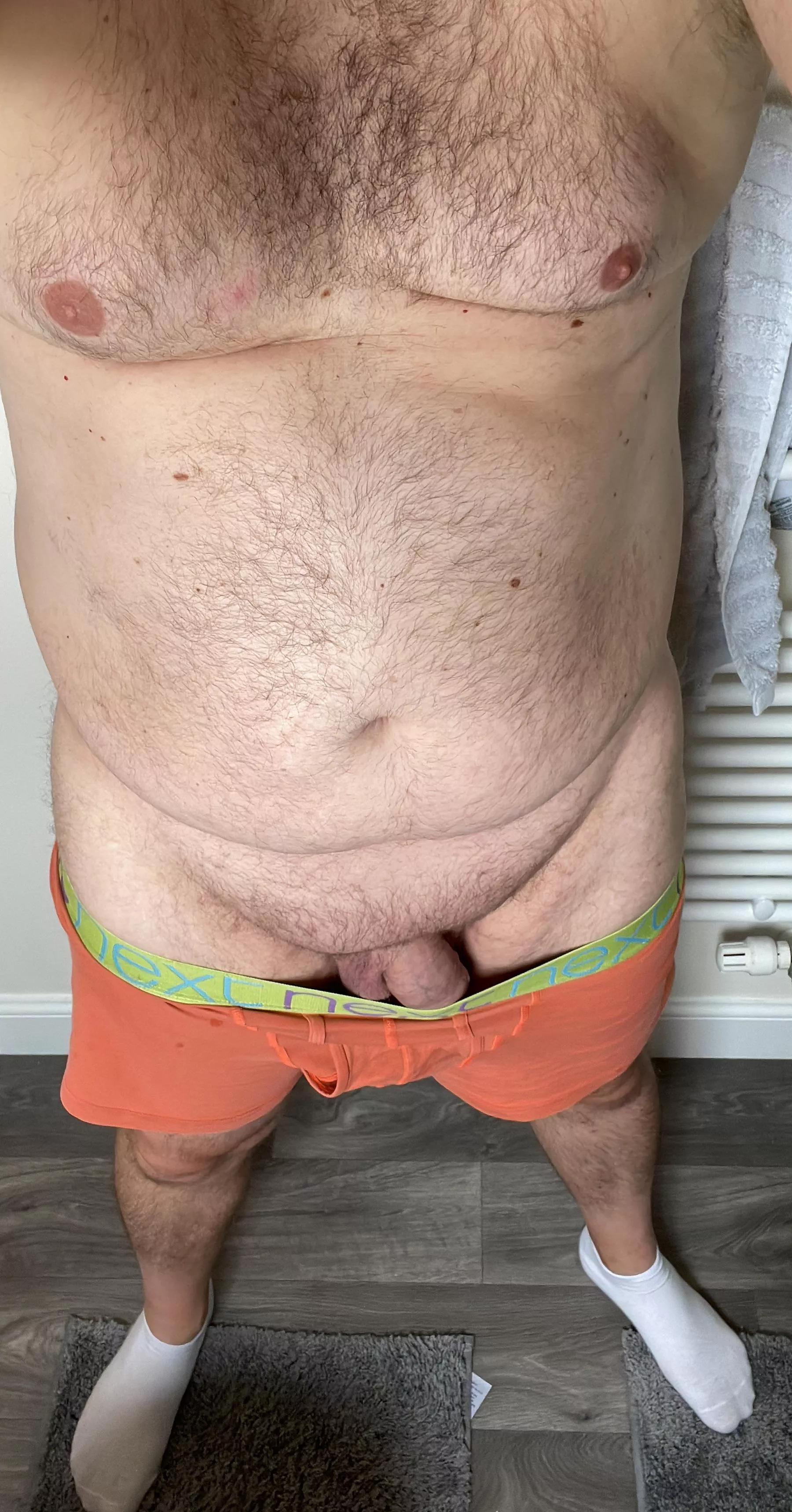 (M) 42 straight uk dad who loves completely honest feedback. Posting a body shot for the first time!