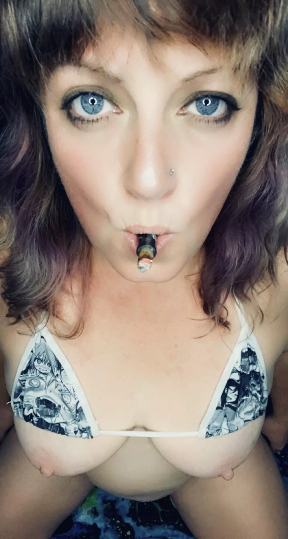 Wanna join this milf on a smoke sesh