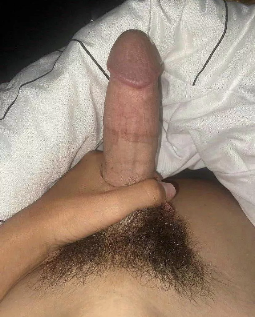 Who wants to suck my dick 🤤🍆👅💦