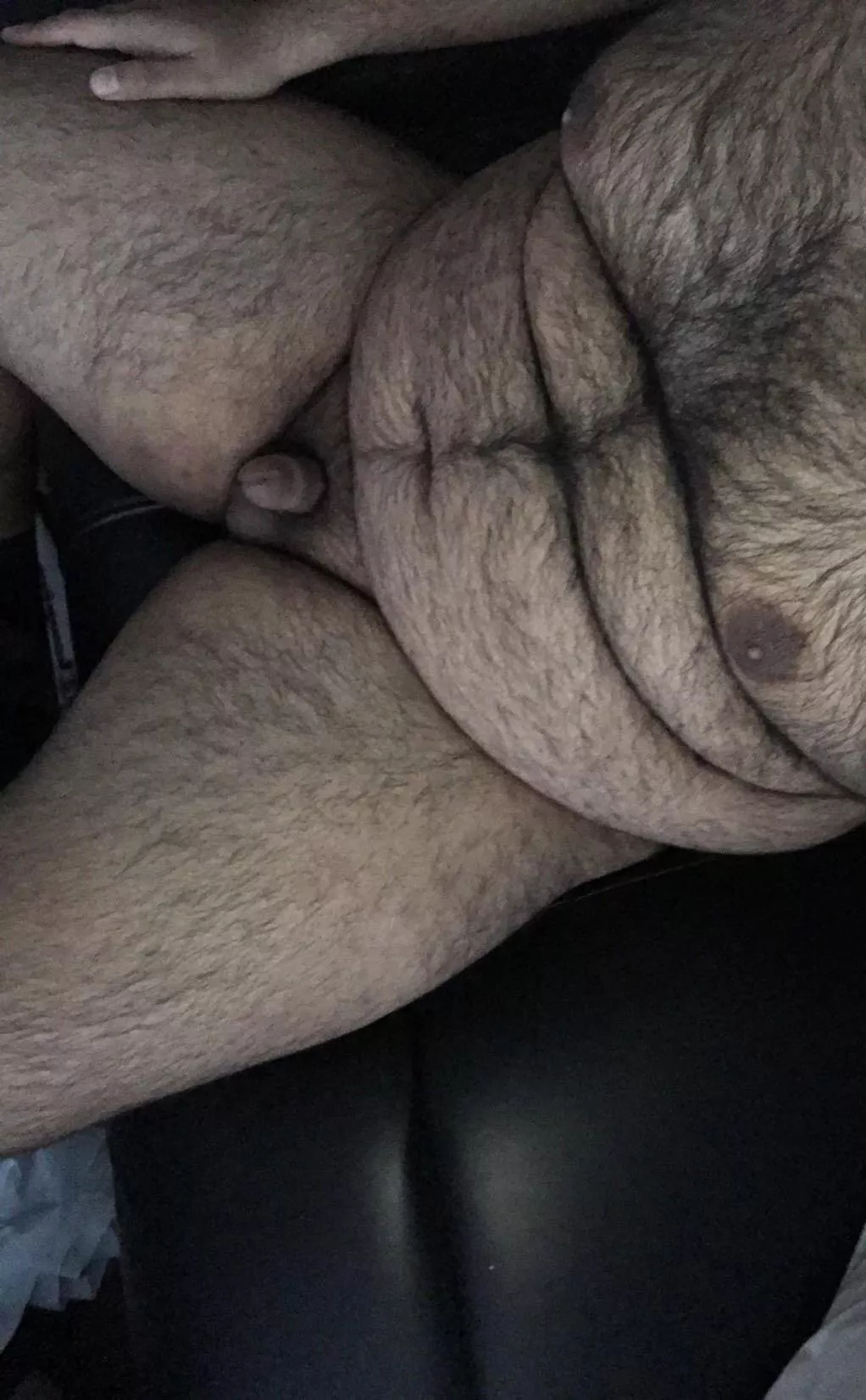 Any women into chubby hairy dudes here?