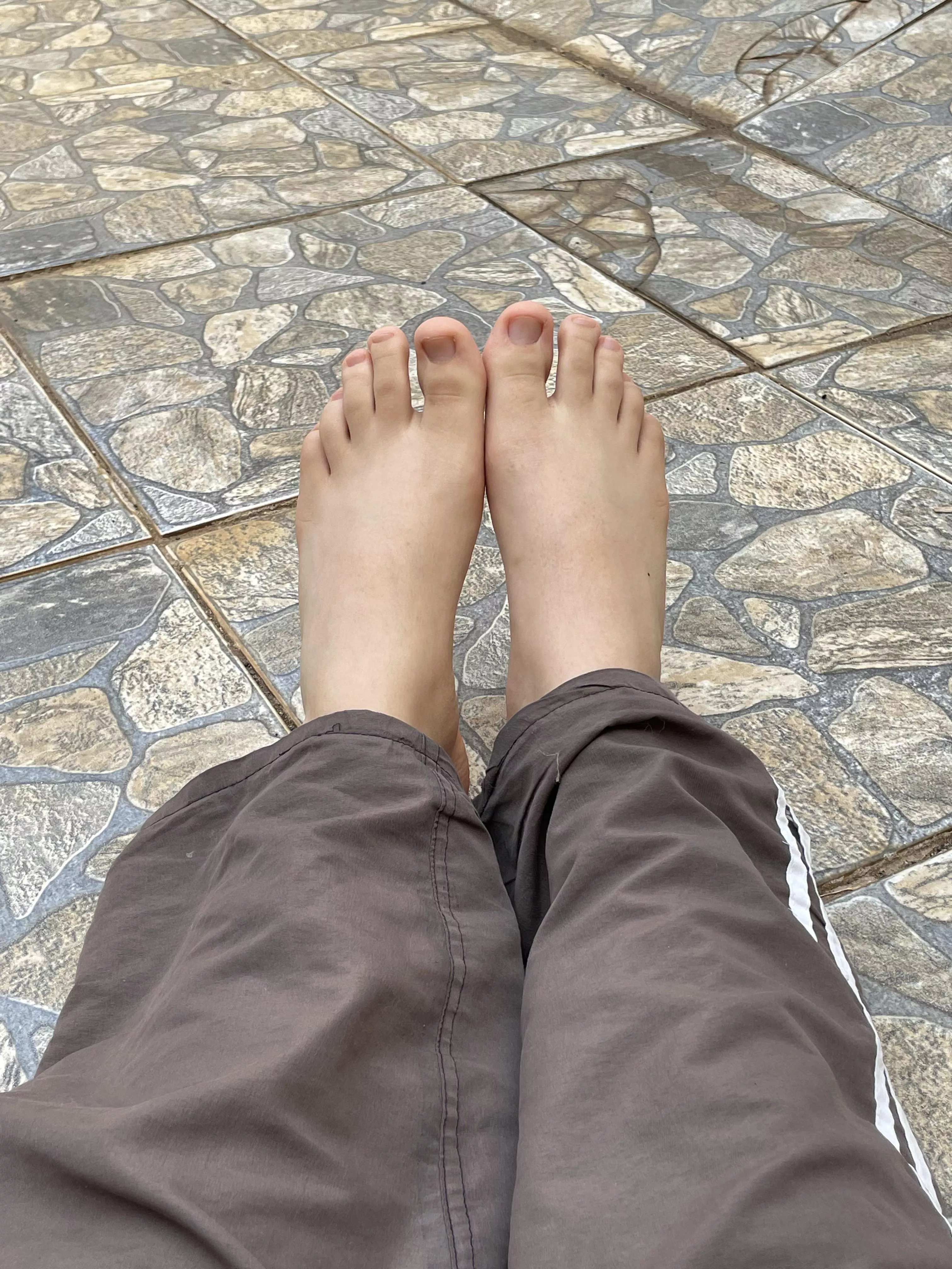 Are my feet cute [20]