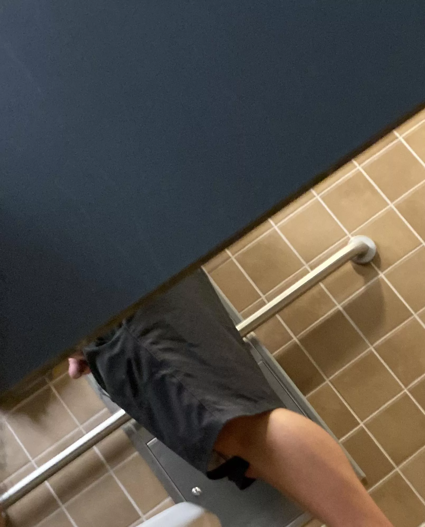 caught this nice teen cock at the library jacking off (cal poly pomona) ðŸ¥µ