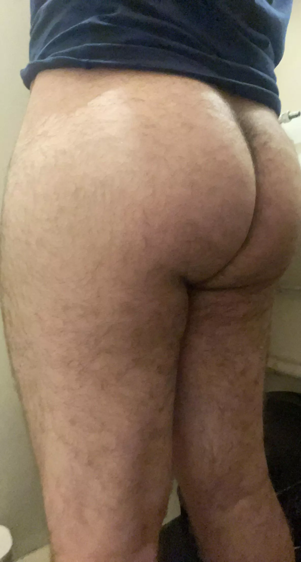 Chubby bottom (I play valorant fortnite & fall guys