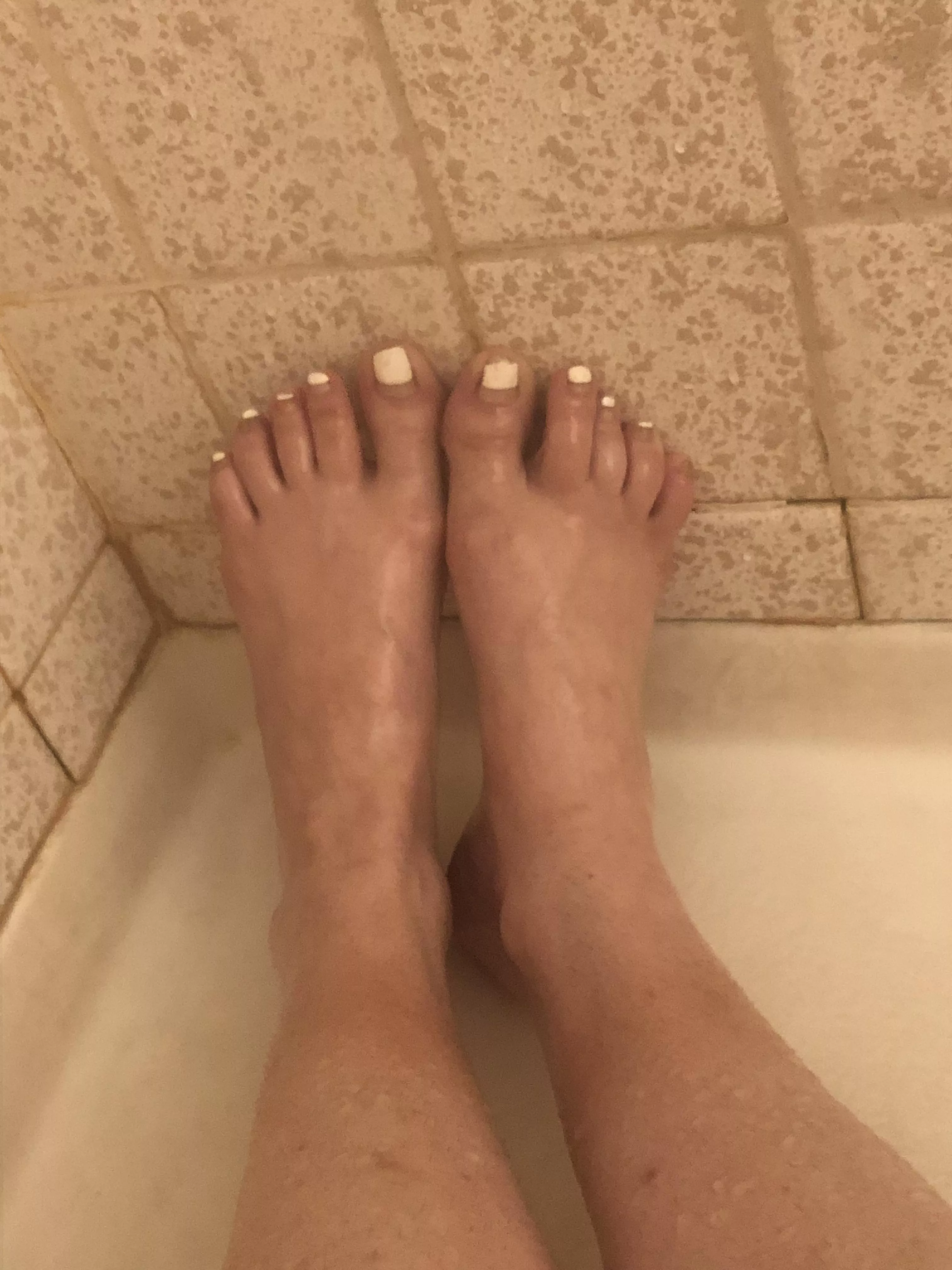 Clean wet toes 🥰