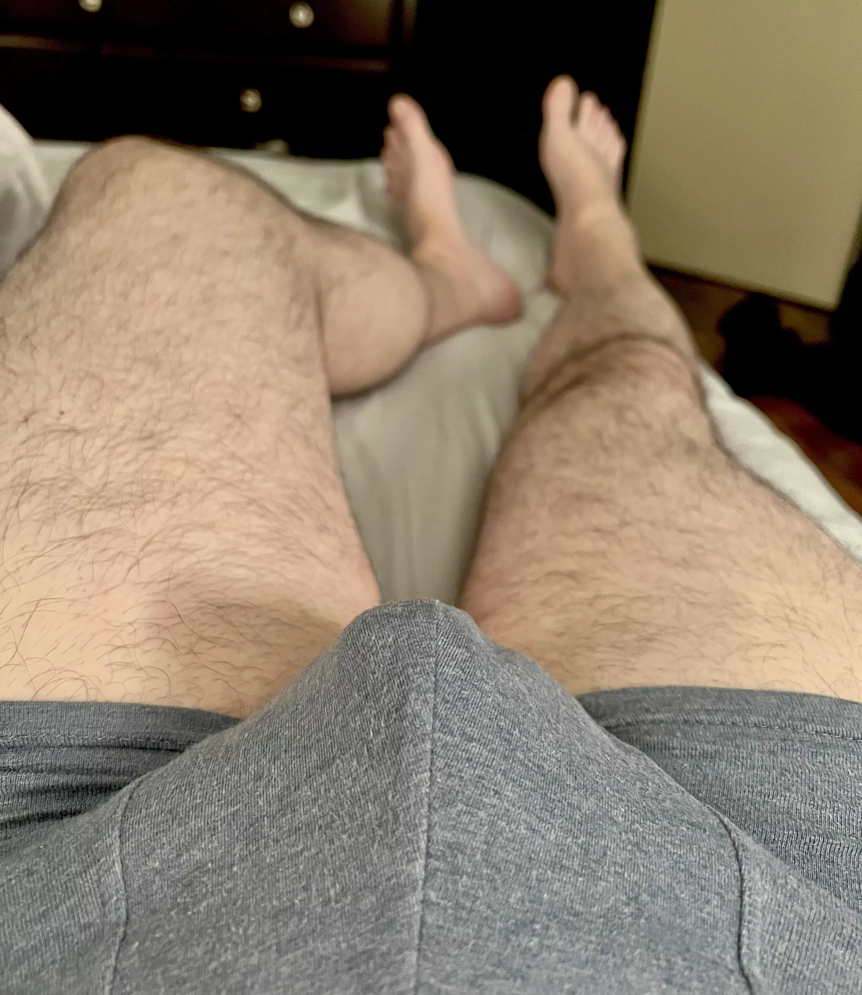 Late night bulge, it would be nice to have another bulge pressed up on mine or mouth ðŸ˜ðŸ¥µðŸ˜ˆ