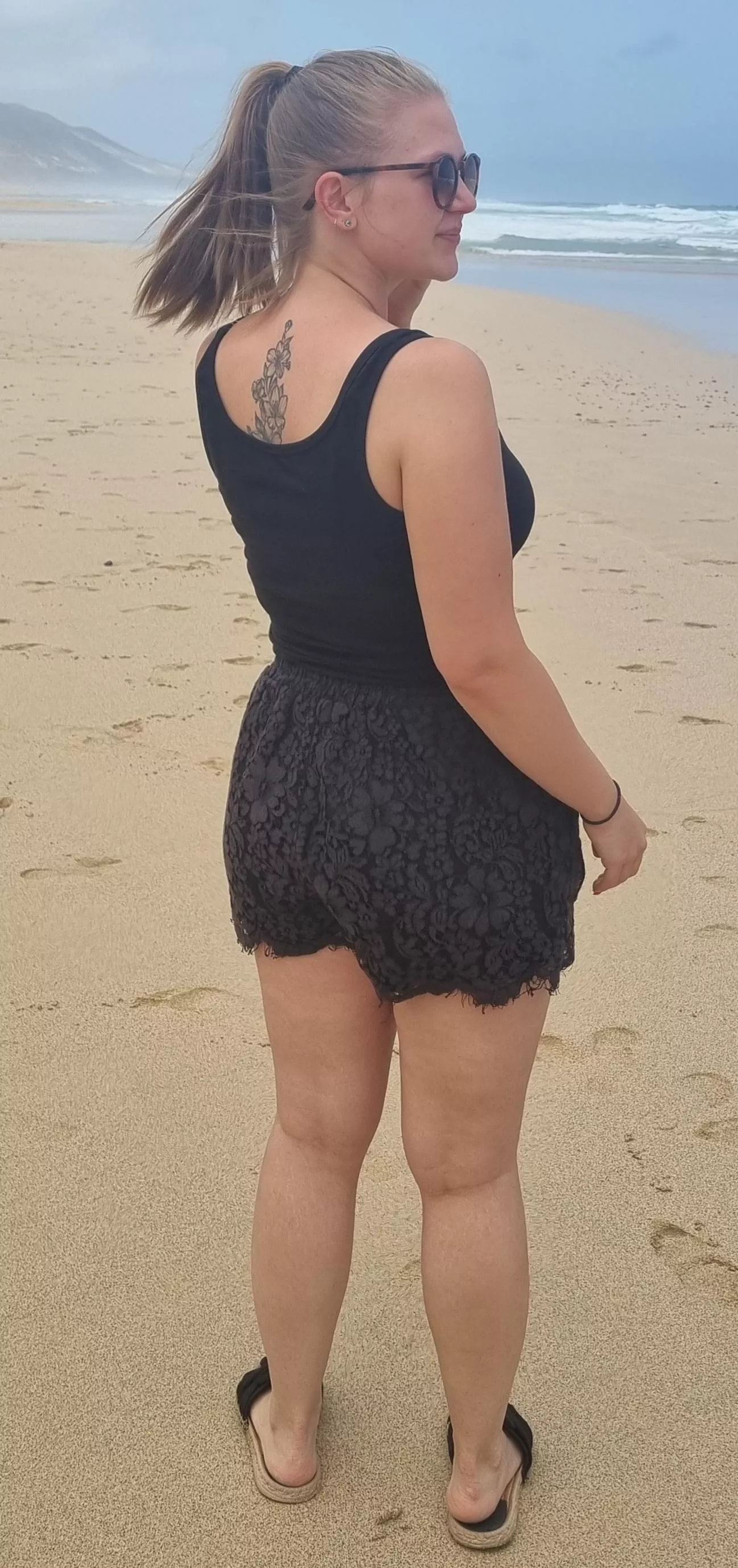 Looking for someone to trib my wife